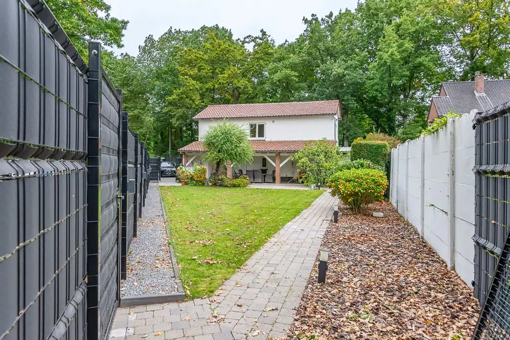 Charmante gerenoveerde woning op toplocatie in Neerharen (Lanaken) foto 40