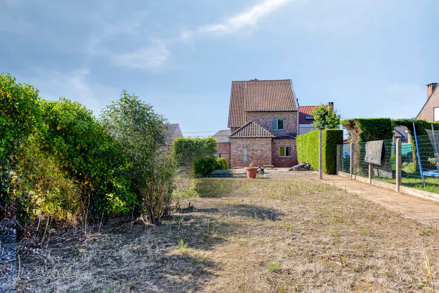 Gezinswoning met 4 slaapkamers, garage en gezellige tuin in Roosdaal foto 23