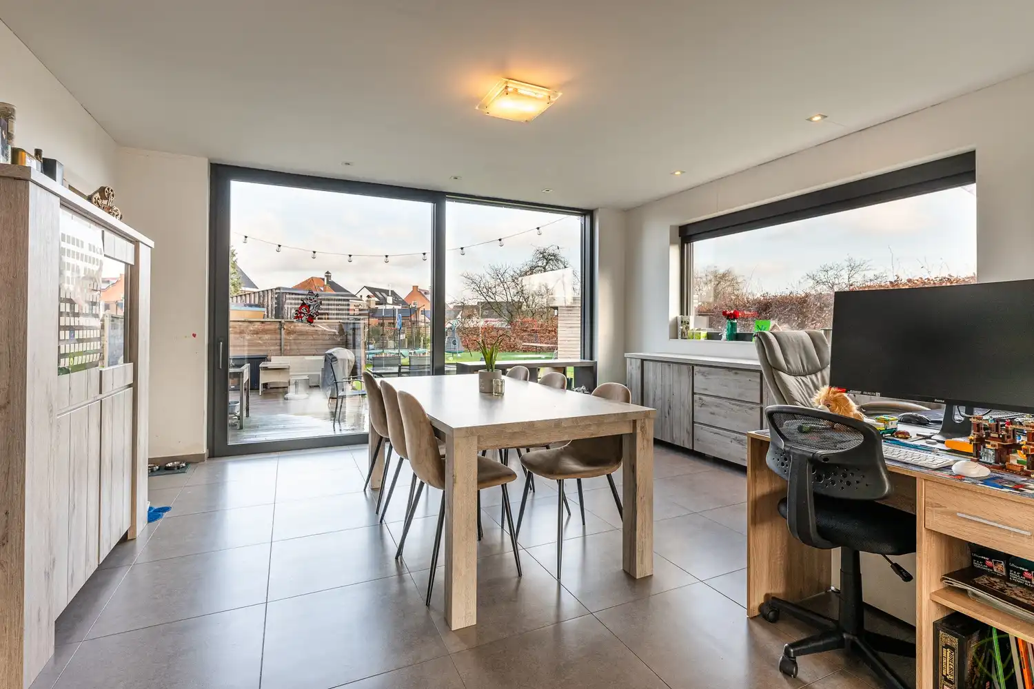 Vernieuwbouw woning met praktijkruimte op topligging met uitstekende zichtbaarheid in Evergem foto 8