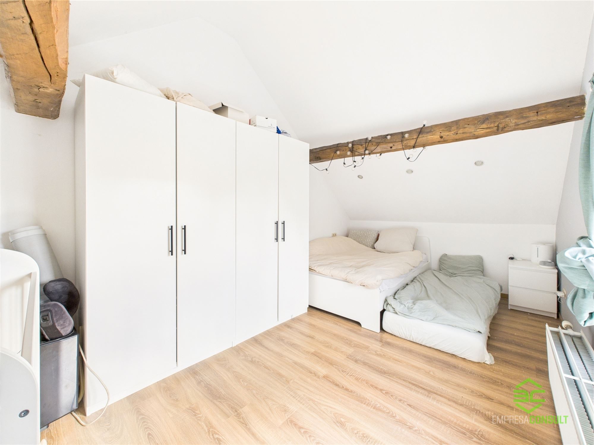 Ruime gezinswoning met achtergelegen studio op 14a 18ca! foto 32