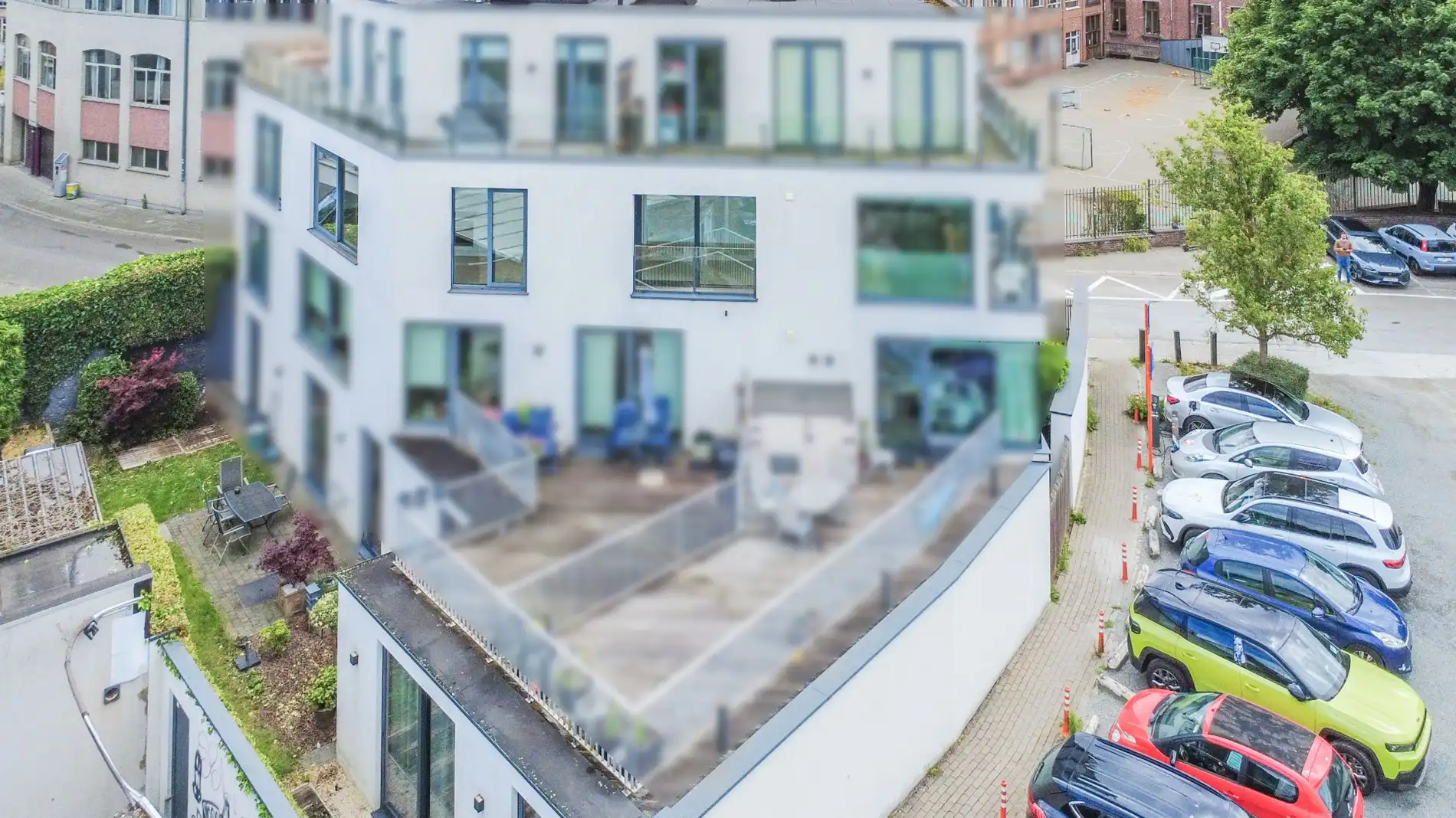 Een recent appartement in een kleine residentie! foto {{pictureIndex}}