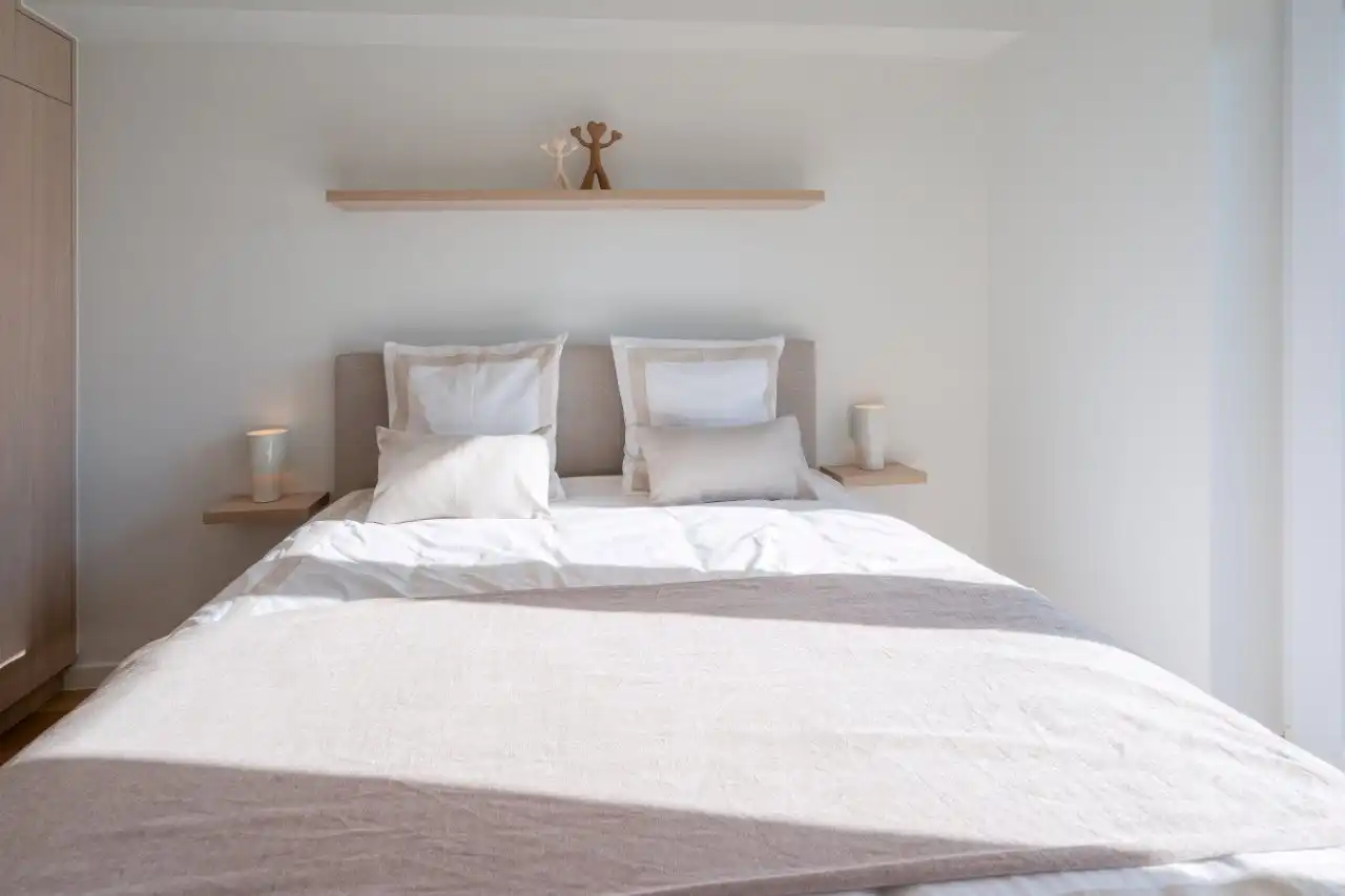 Volledig gerenoveerd, lichtrijk appartement gelegen in een kleine residentie. foto 24