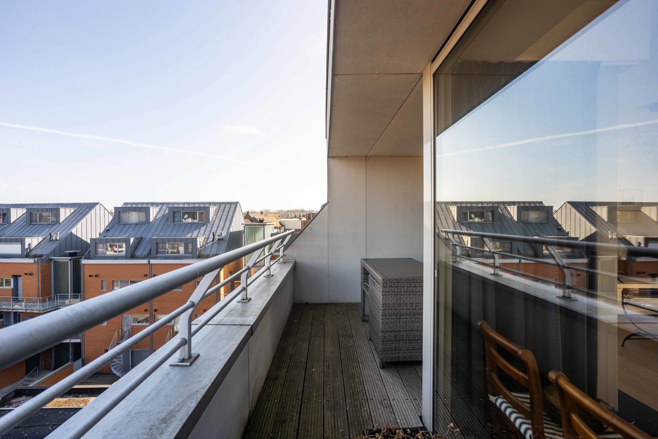 Ruim en lichtrijk 2-slpk appartement te koop met garagebox foto 15