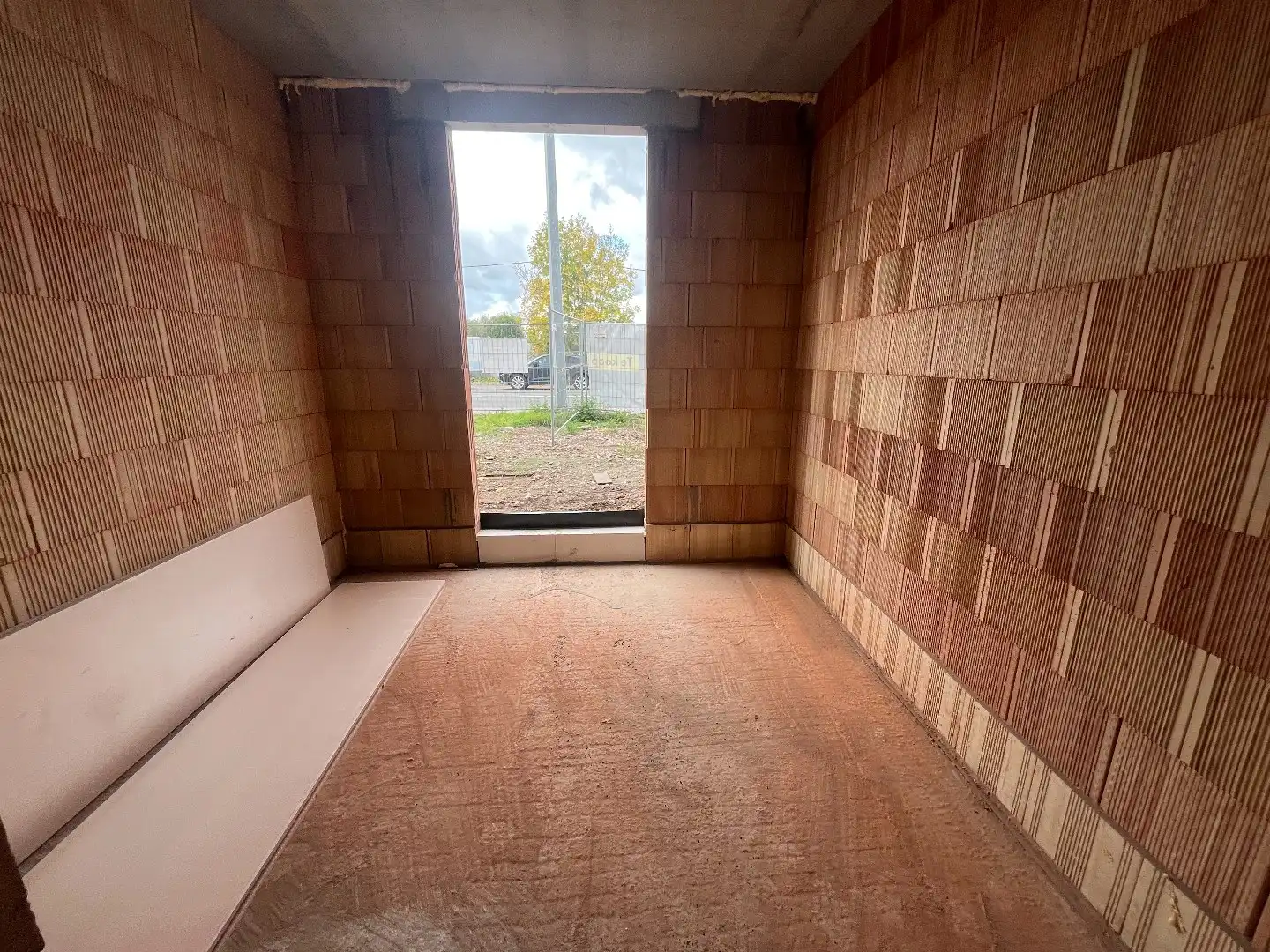 Gelijkvloers appartement met 2 slaapkamers en tuintje. foto 4