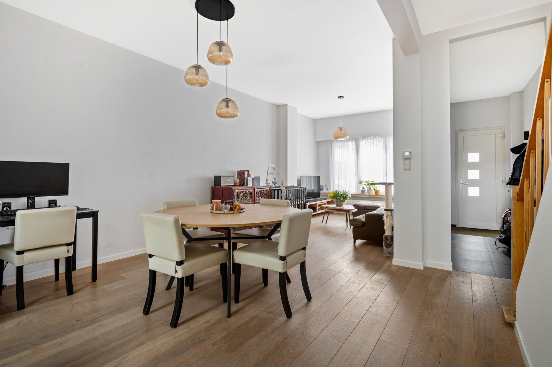 Lichtrijke en ruime woning op uitstekende ligging foto 4