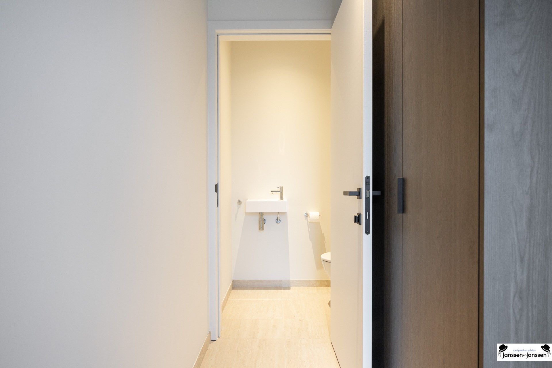 Wonen in een groene omgeving op een centrale locatie in Gooreind! foto 3