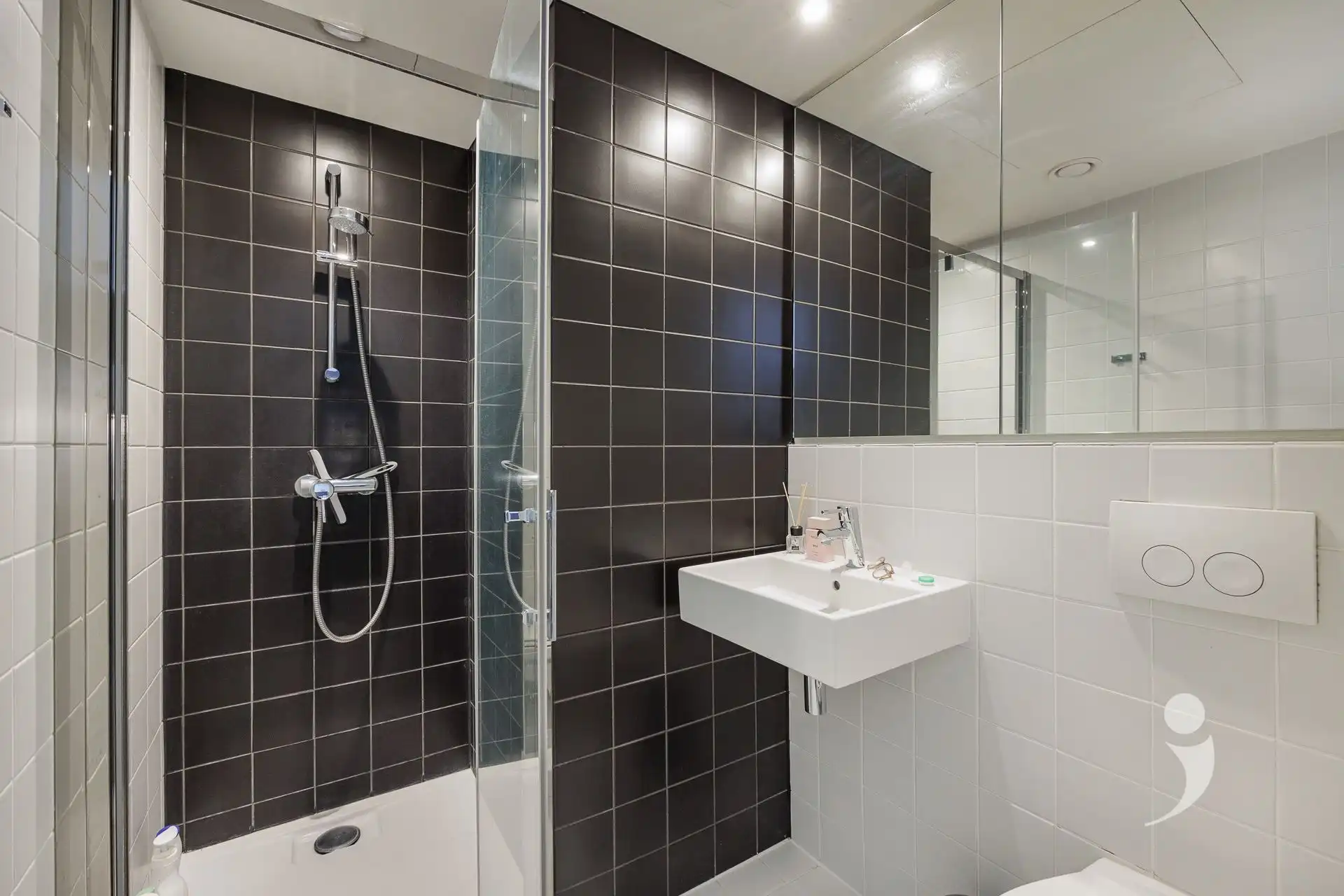 Luxueuze studentenkamer met eigen sanitair foto 6