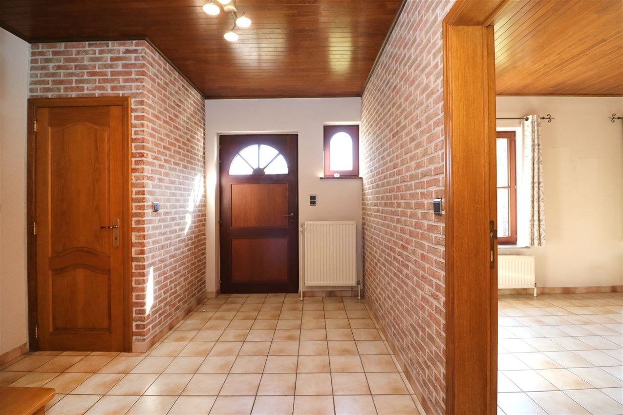 Label c, mooi gelegen landhuis, zonnige leefruimte foto 7