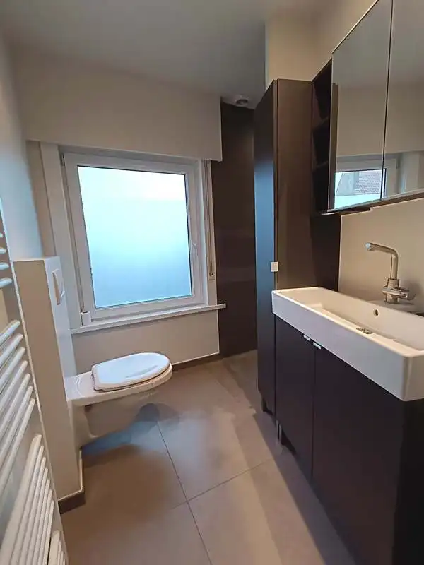 Comfortabele 3-slaapkamerwoning met GARAGE te huur in Sint-Michiels Brugge foto 7