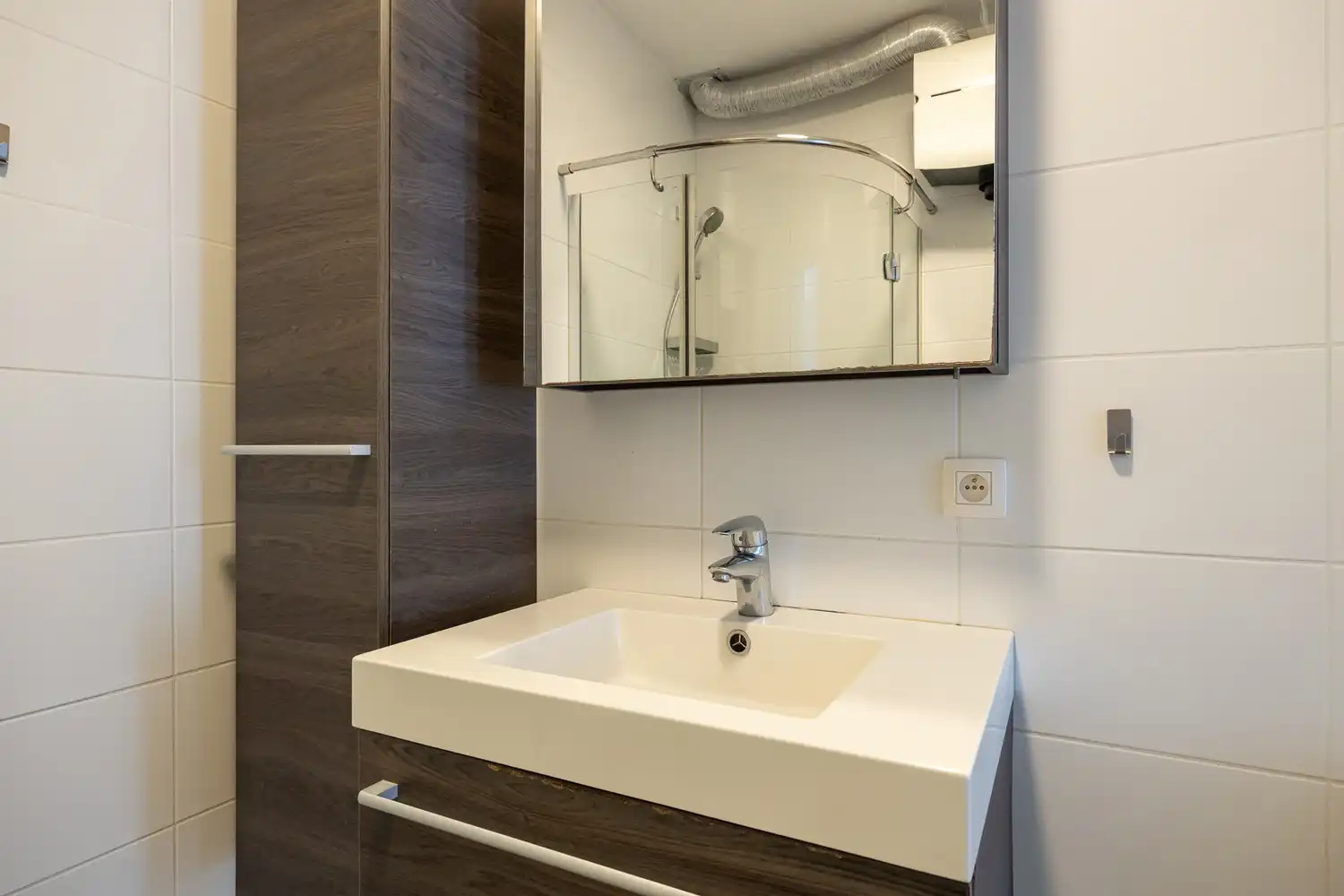 Instapklaar appartement centrum Aartselaar foto 11