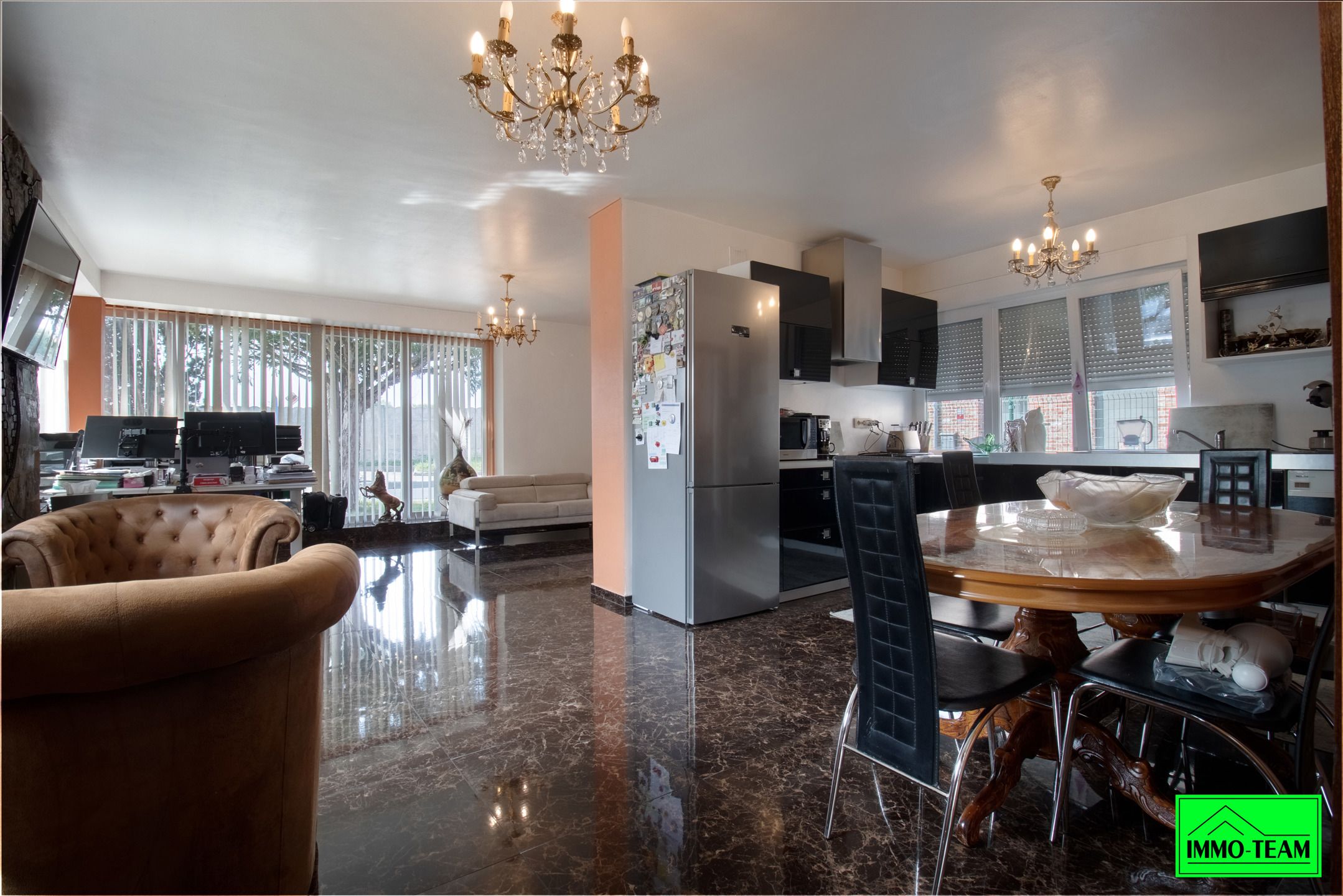 Instapklare bungalow met 5 slaapkamers foto 4