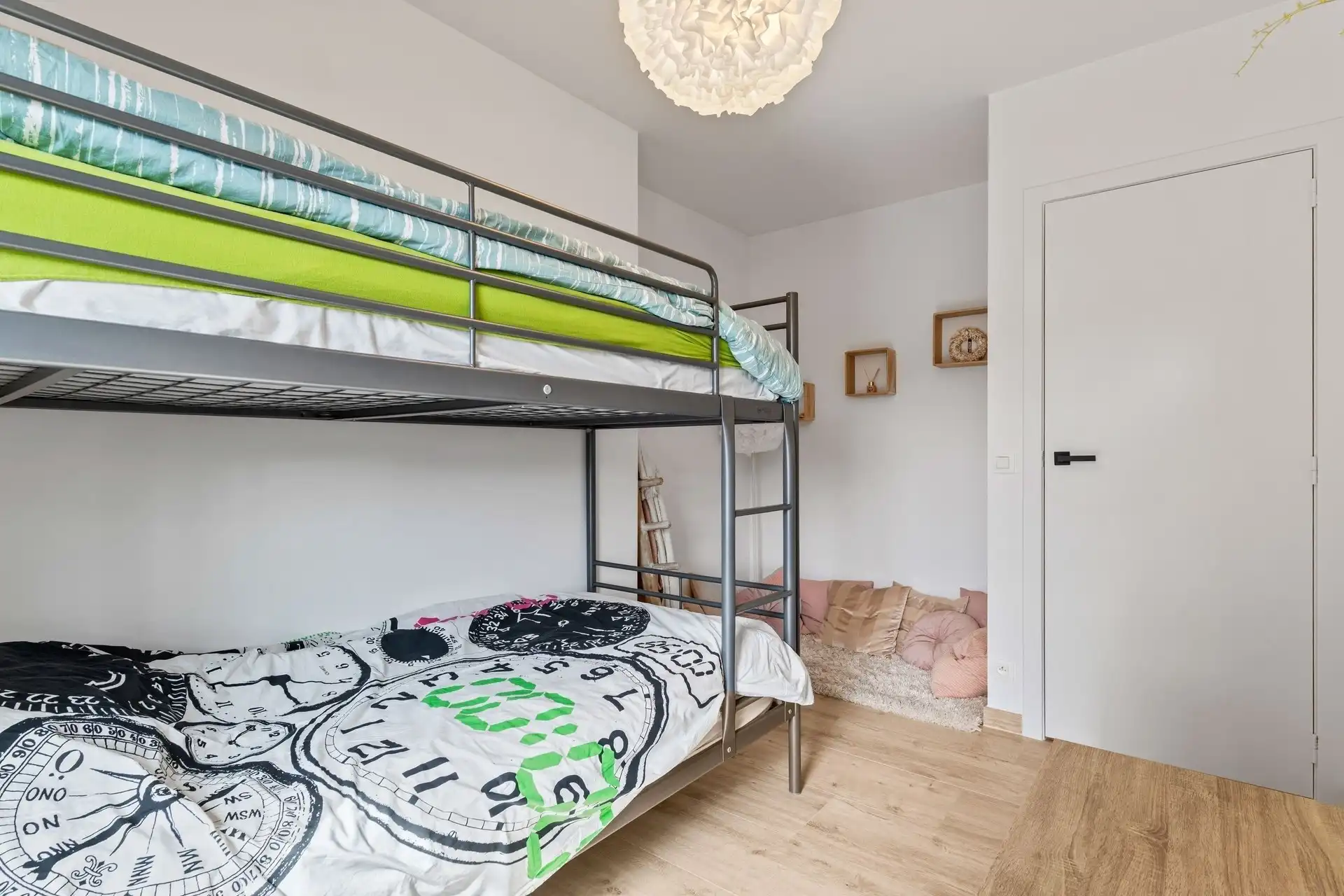 Zeer ruim 3-slaapkamerappartment nabij het strand te Mariakerke foto 13
