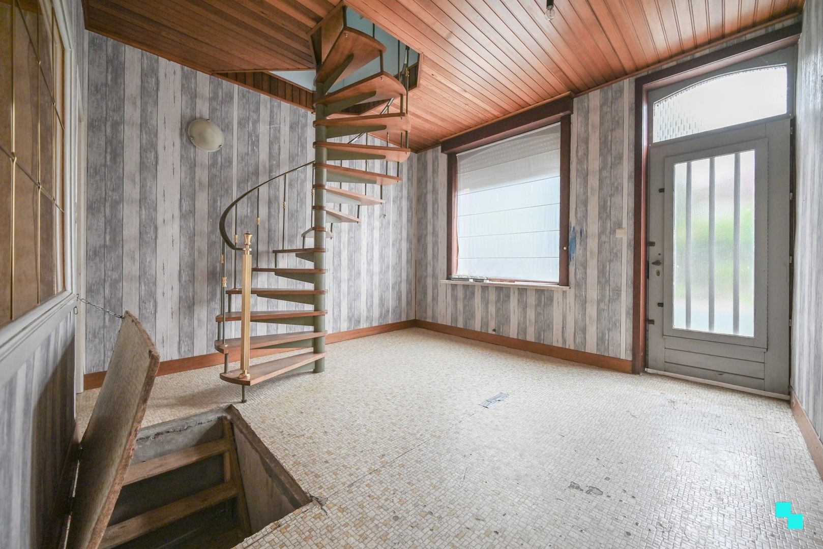 Te renoveren ééngezinswoning te Izegem foto 3