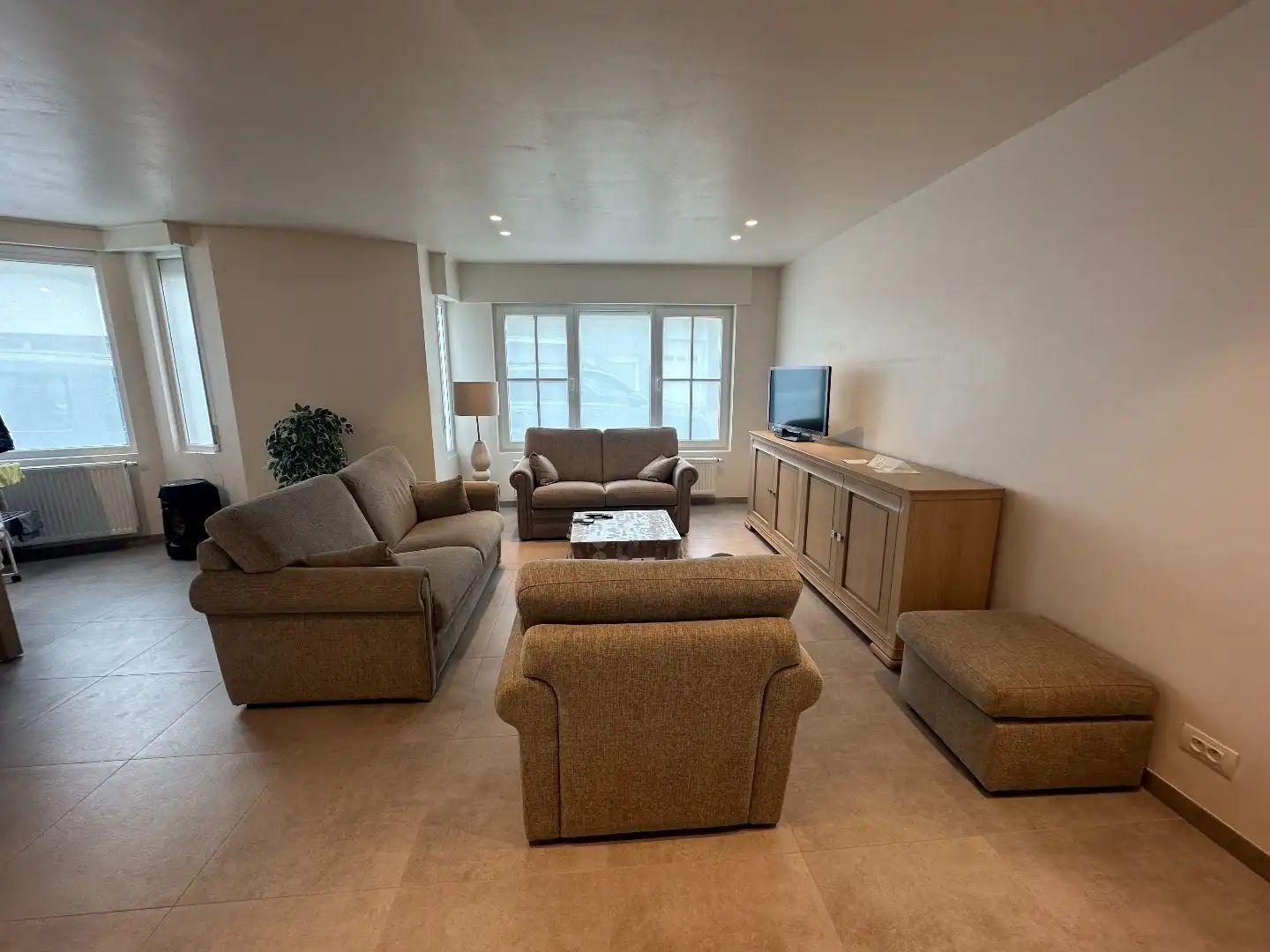 Verrassend ruime woning met 3 ruime slaapkamers en garage foto 5