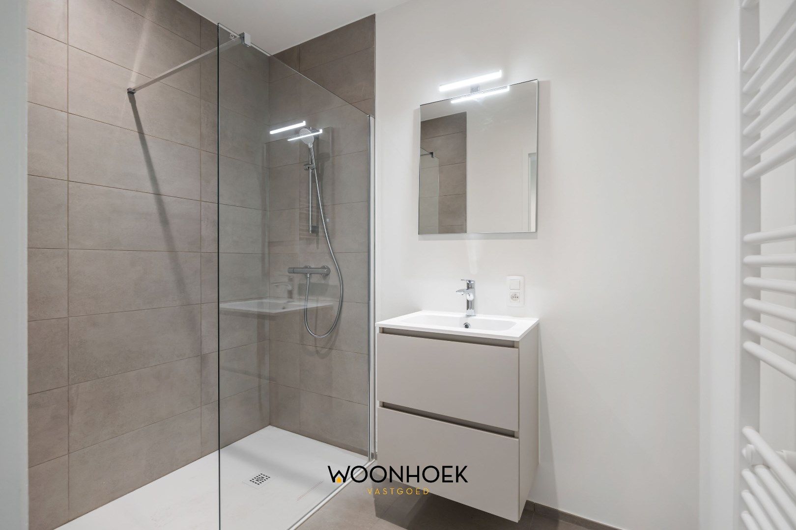 Luxueus 3-slpk nieuwbouwappartement OEVERPARK te Lokeren foto 19