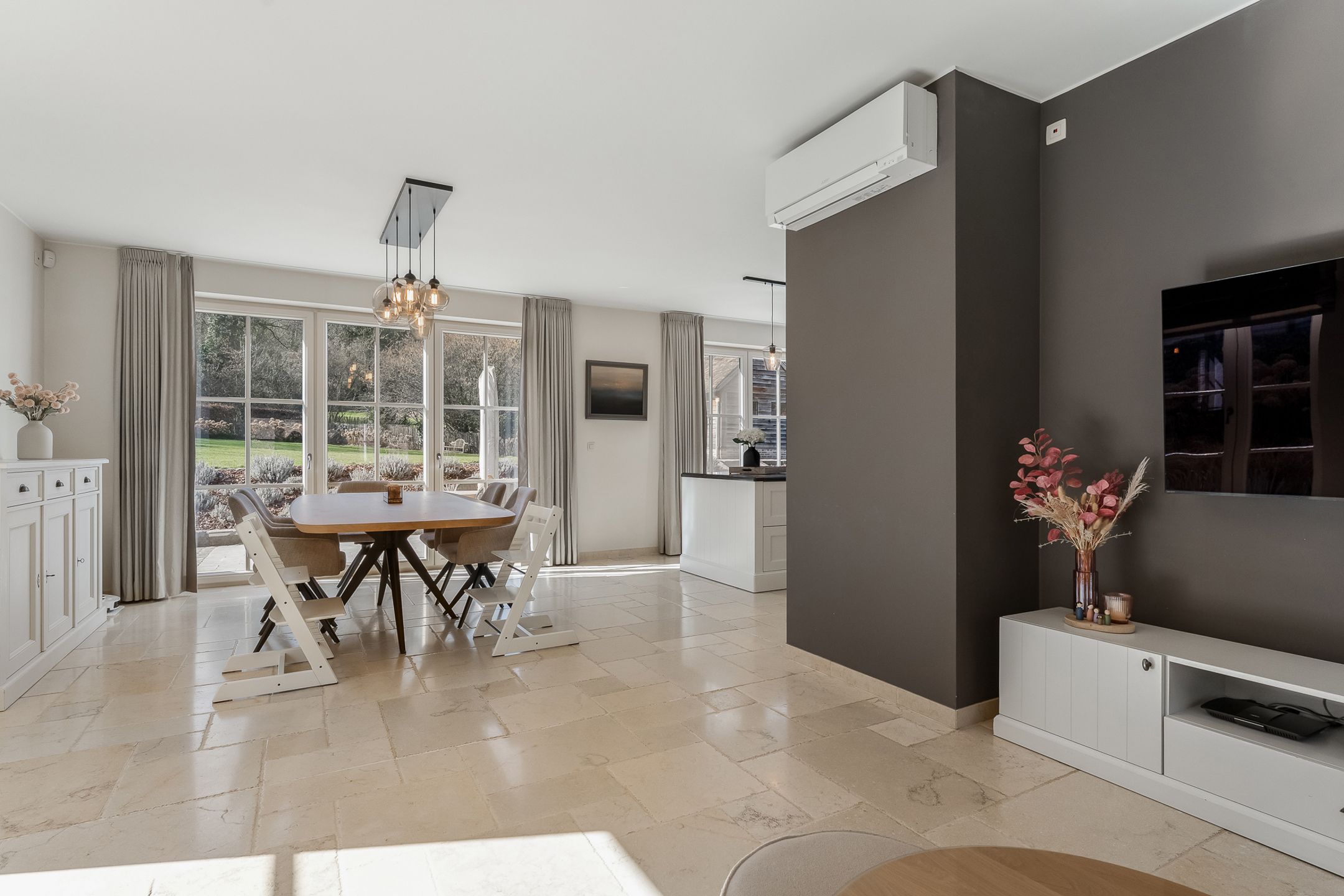 Statige villa met zuidtuin op 19a90ca te Bassenge foto 5