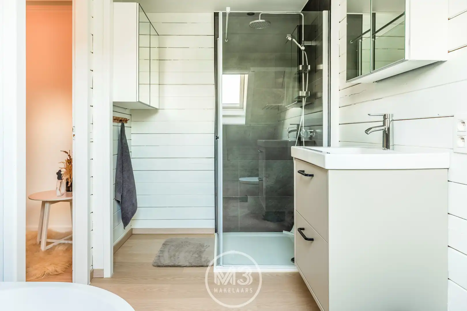 Instapklare open bebouwing met gezellige tuin in Wintam foto 16