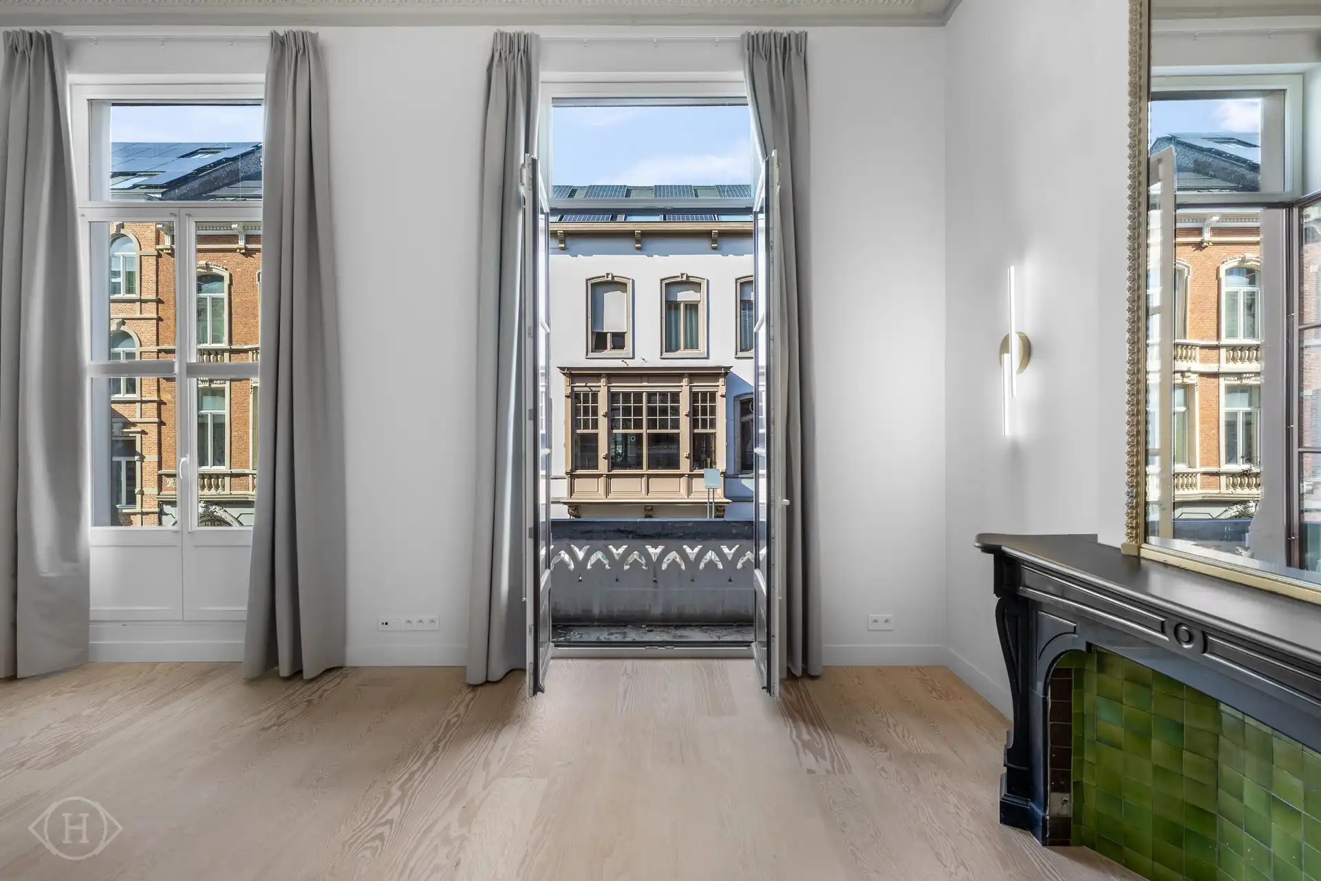 Exclusieve studio met balkon op Bondgenotenlaan foto 3