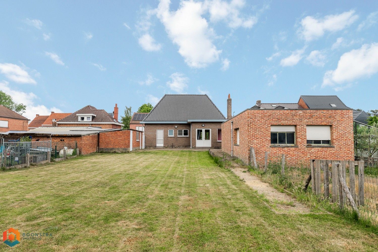 Woning met 3 slaapkamers en ruime garage foto 18