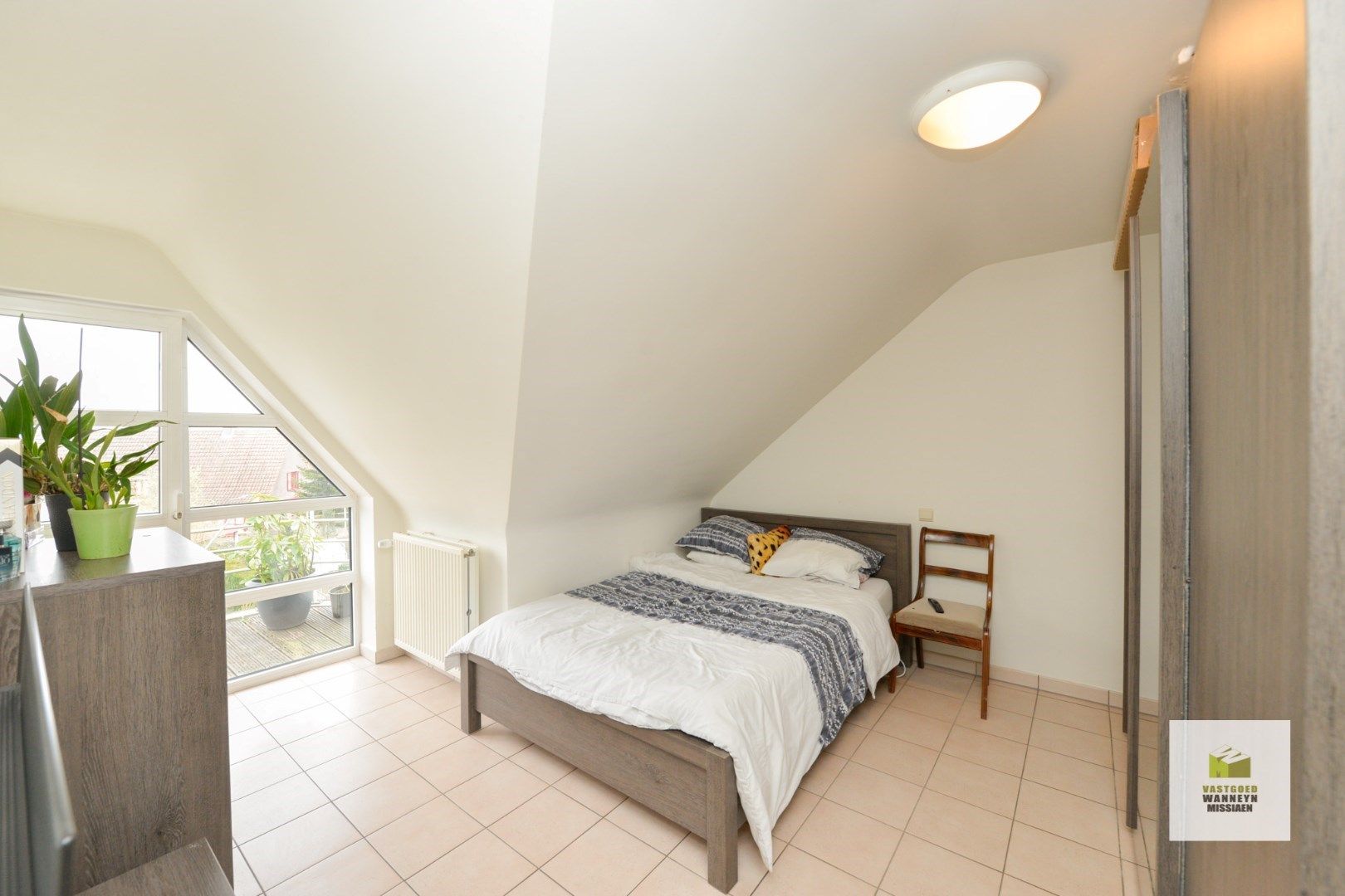 Centraal gelegen 2 slpk appartement met 2 terrassen en bovengrondse staanplaats foto 10
