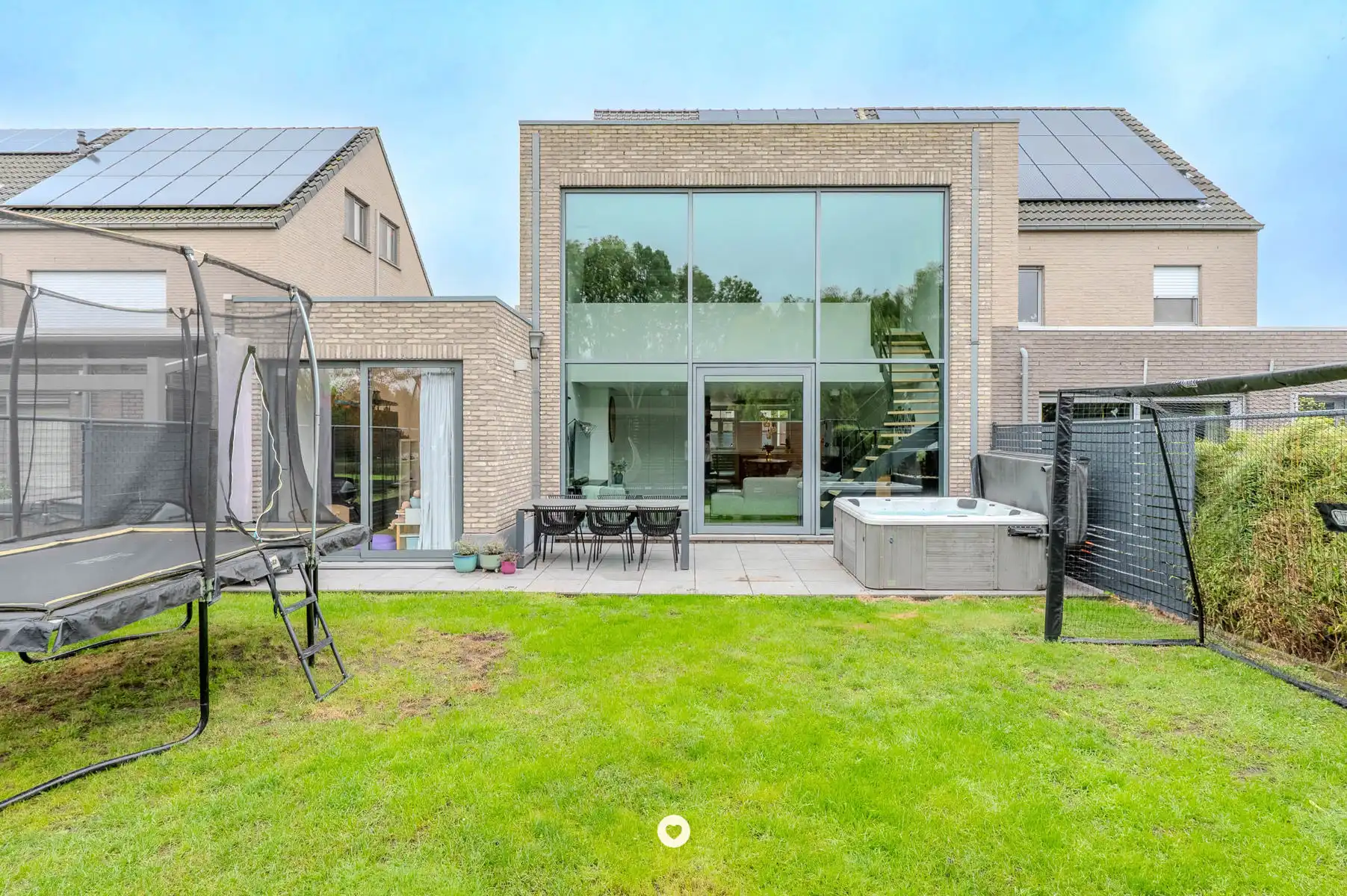 Recente en zeer ruime HOB met 4 à 5 SLK, 3 BDK en lift foto 7