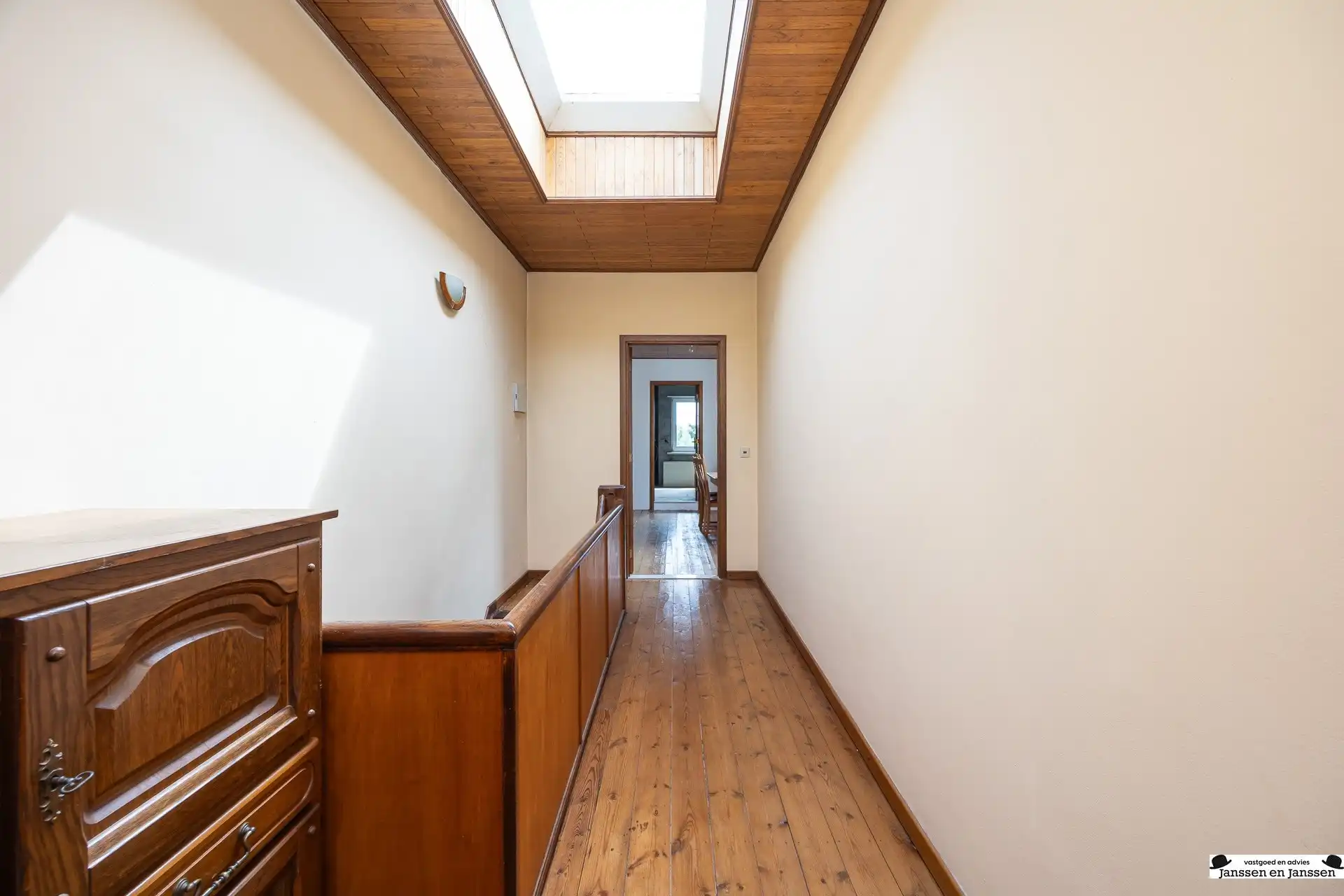 Te renoveren woning met 6à8 slaapkamers, garage en tuin! foto 15