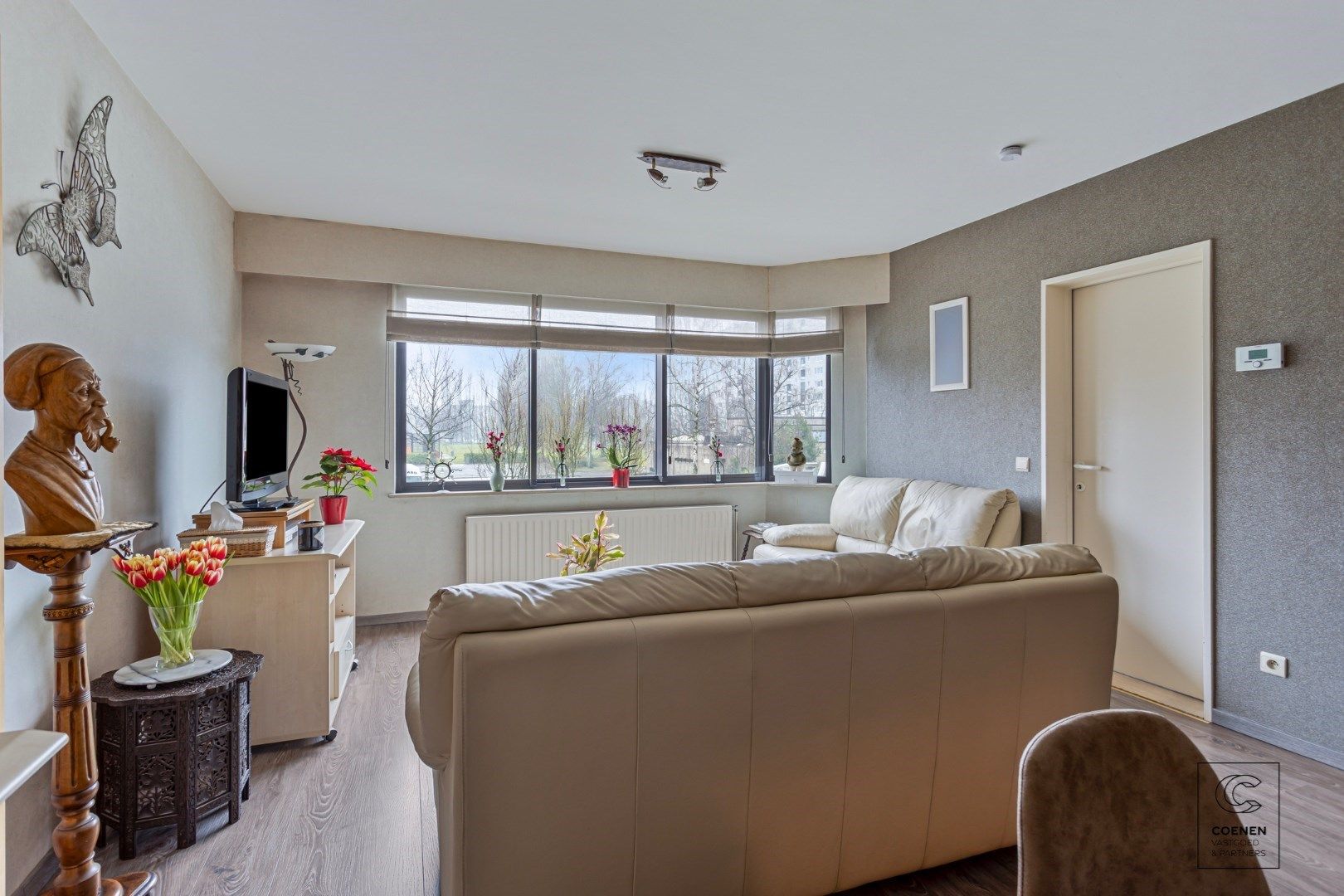 Instapklaar appartement van 82m², 2 slaapkamers én terras te Ekeren!  foto 4