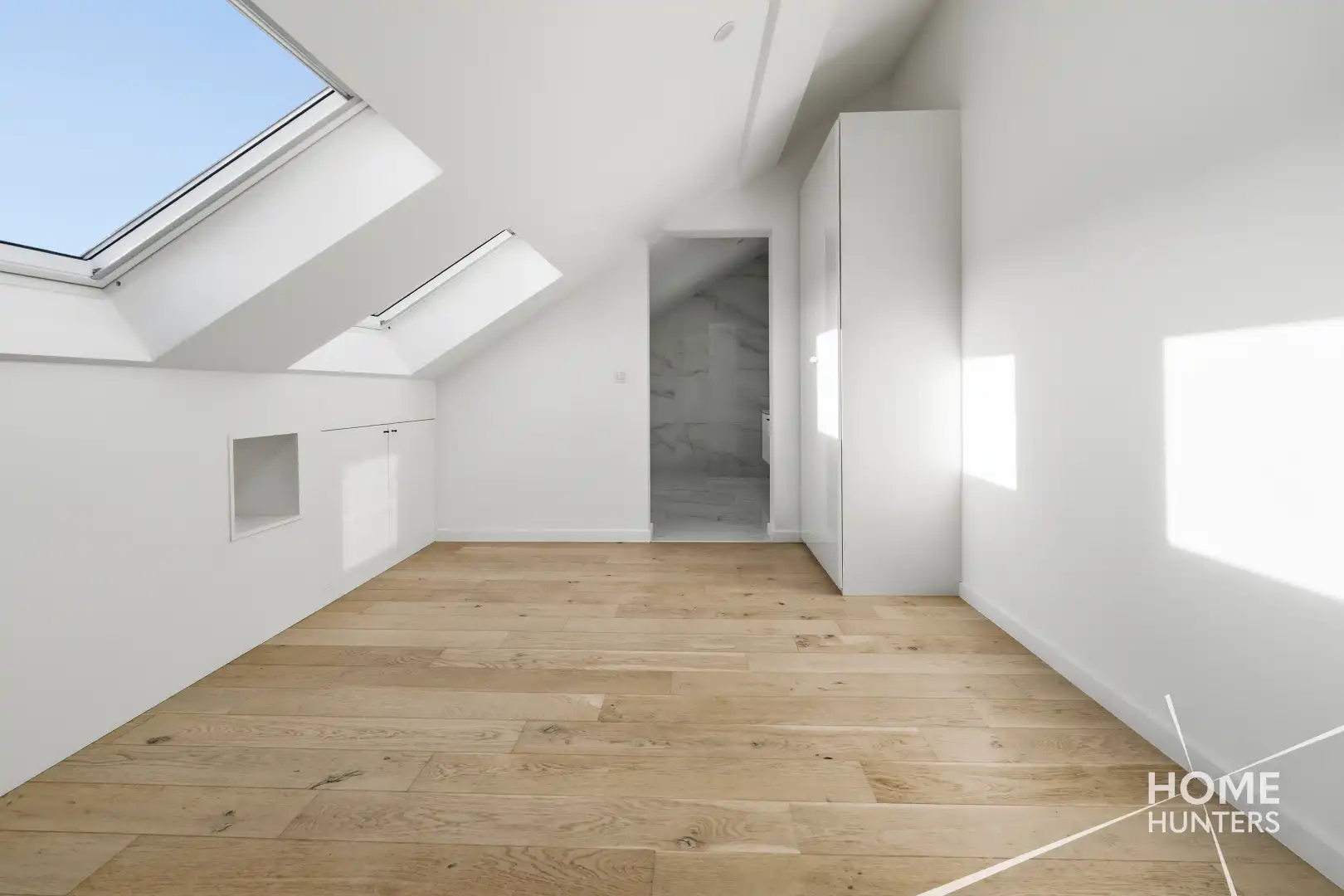 Ruim dakappartement met royaal terras en een schitterend uitzicht over Ieper foto 13