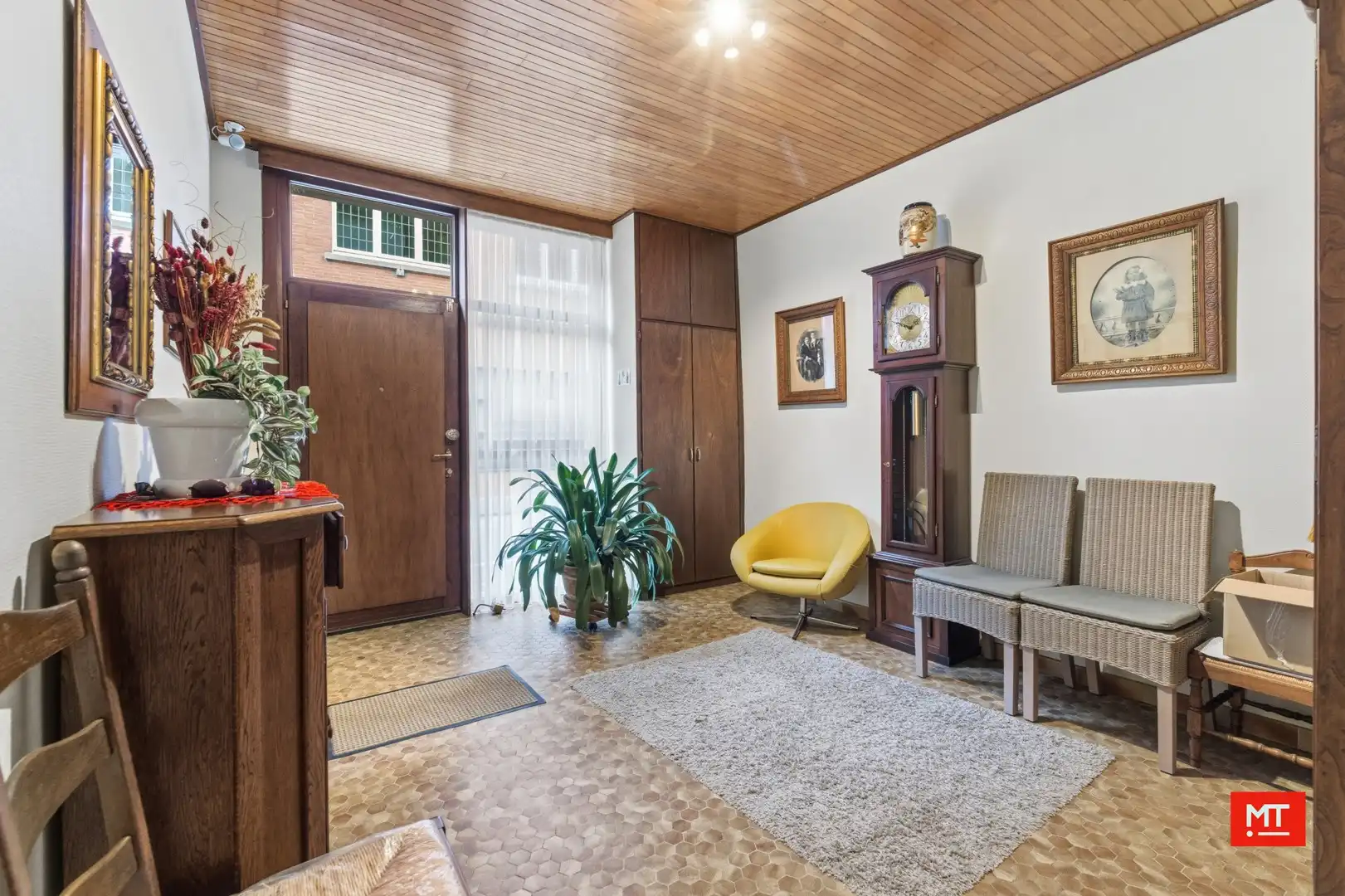 Op te frissen woning met 3 slaapkamers (+ mogelijk), garage en tuin in het centrum van Wervik foto 8