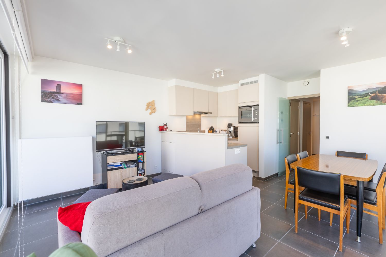 Prachtig 2 slaapkamer appartement met zeezicht in recent gebouw te Middelkerke foto 7