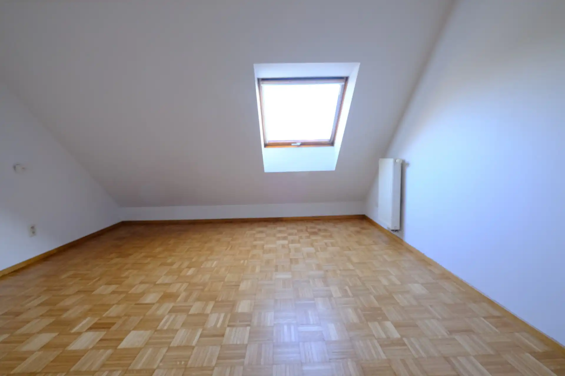 Duplex appartement met 3 slaapkamers in Genk. foto 10