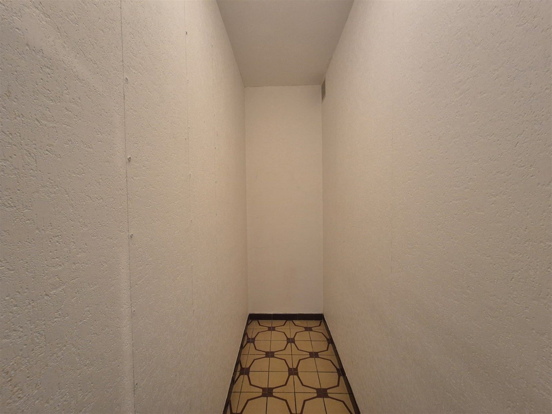 Gunstig gelegen gelijkvloers appartement met gezellig tuintje. foto 24