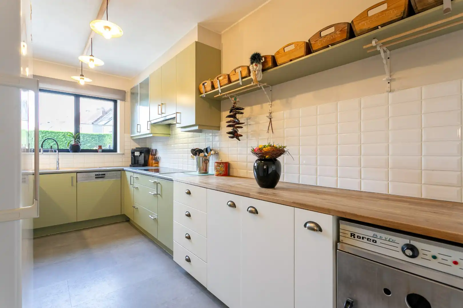 Instapklaar 2 slpk appartement met garage te Halle foto 8