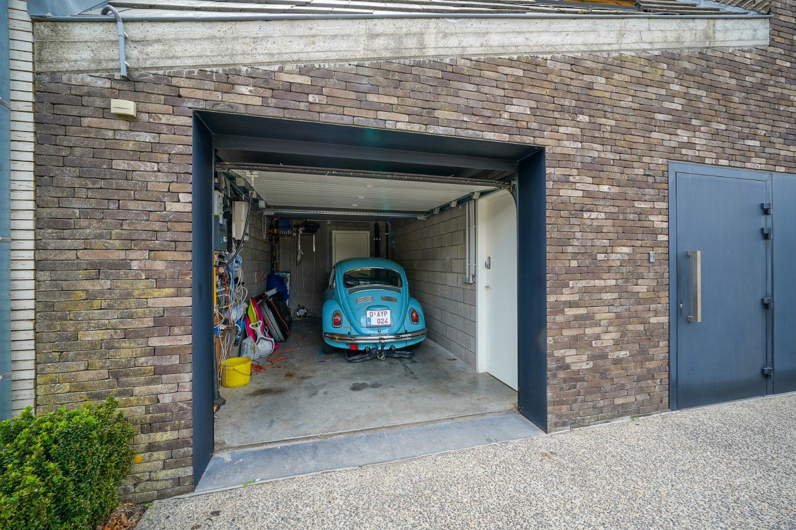 Unieke en recente woning met ruime loods in Oudenburg foto 7