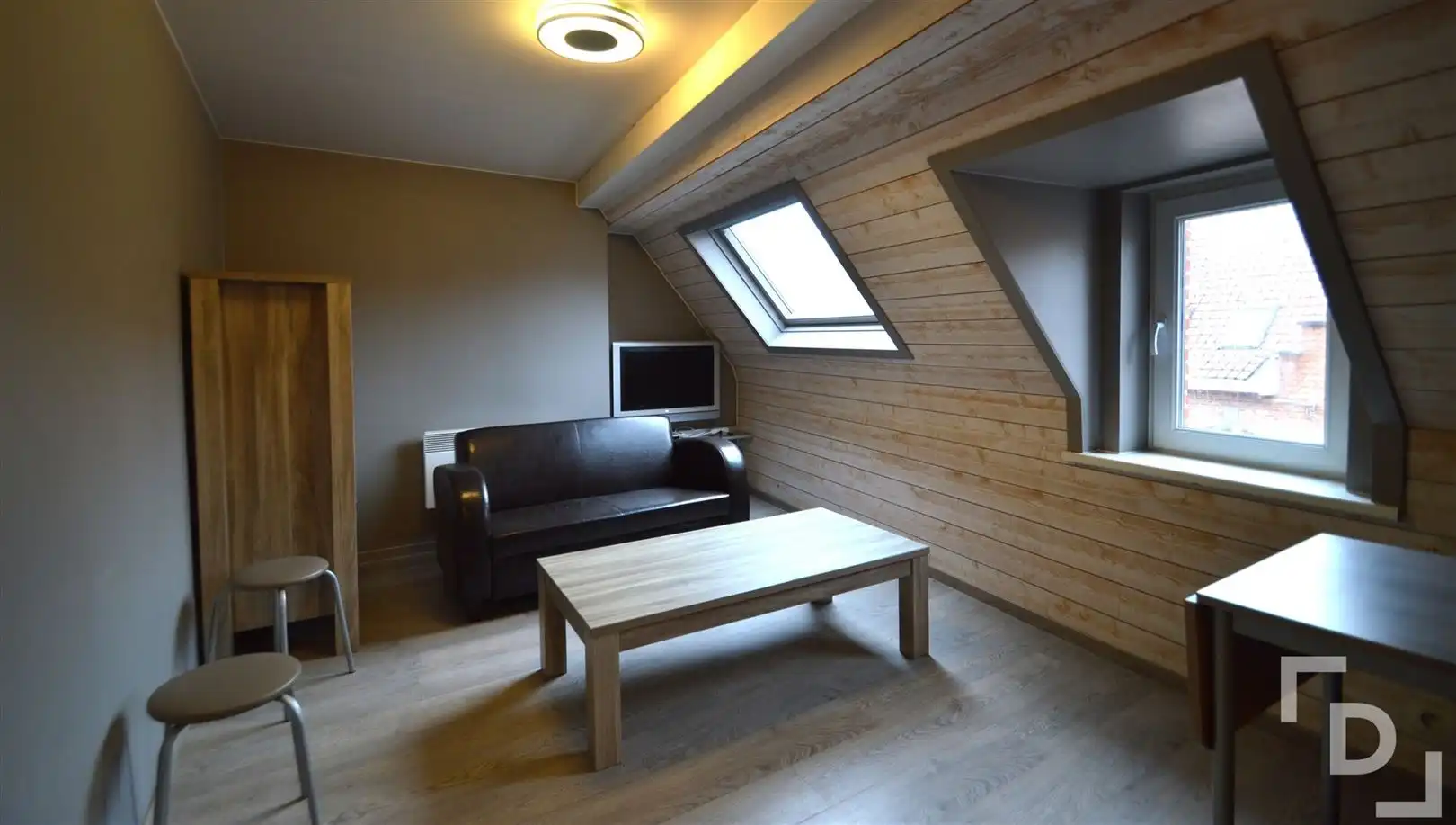 Bemeubeld dakappartement in centrum Ieper foto 2