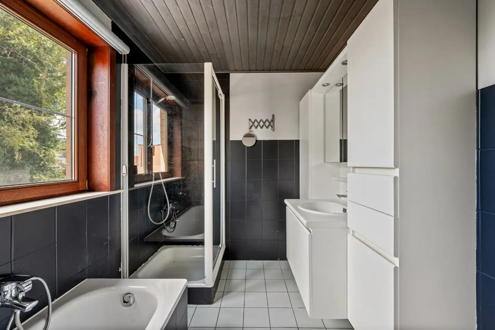 Vrijstaande woning met 3 slaapkamers, verzorgde tuin en garage in Ledegem foto 12