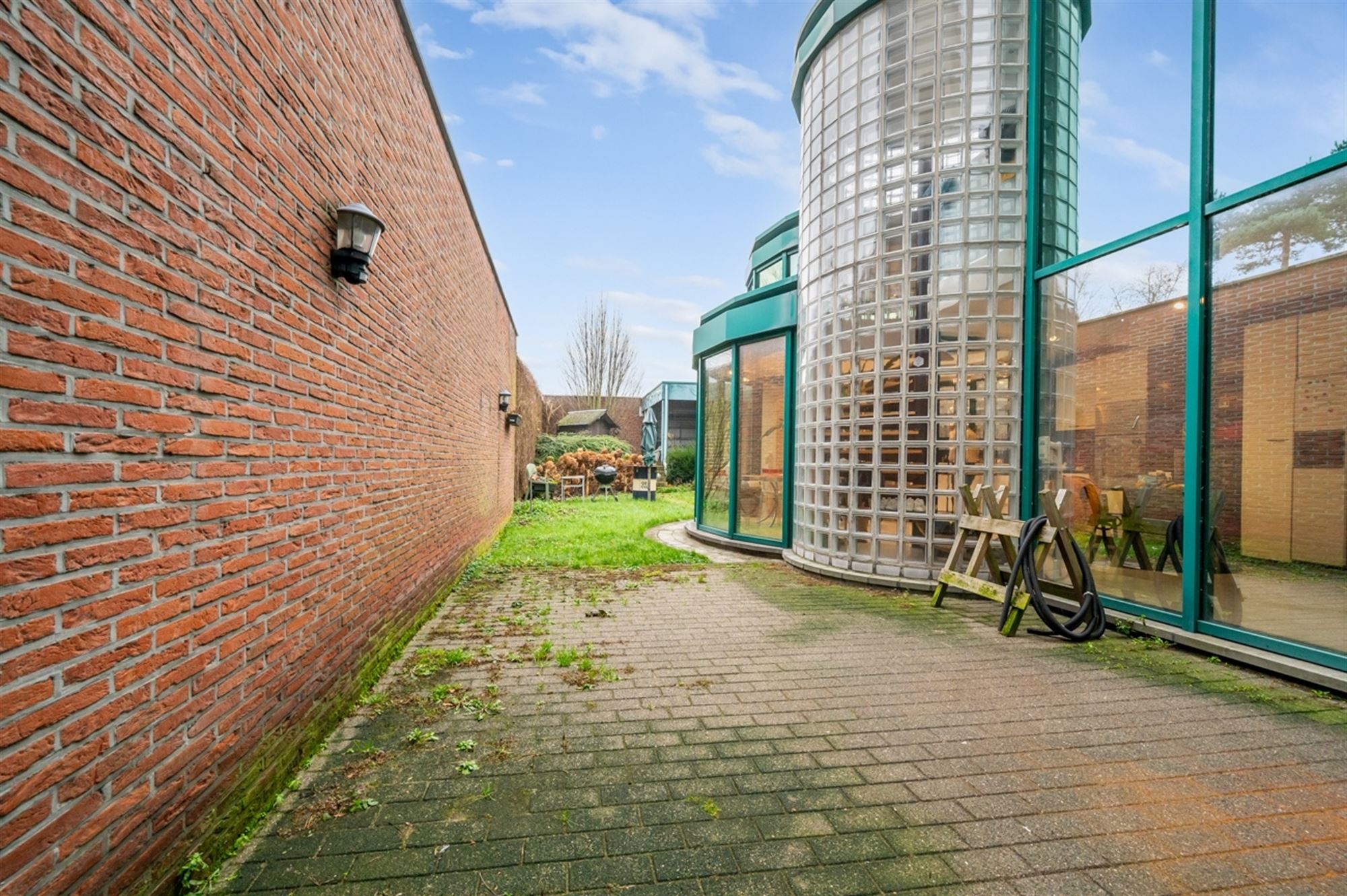 Gebouw bestaande uit twee appartementen voor verhuur, kangaroewoning, handel met woonst of grote ééngezinswoning  foto 14