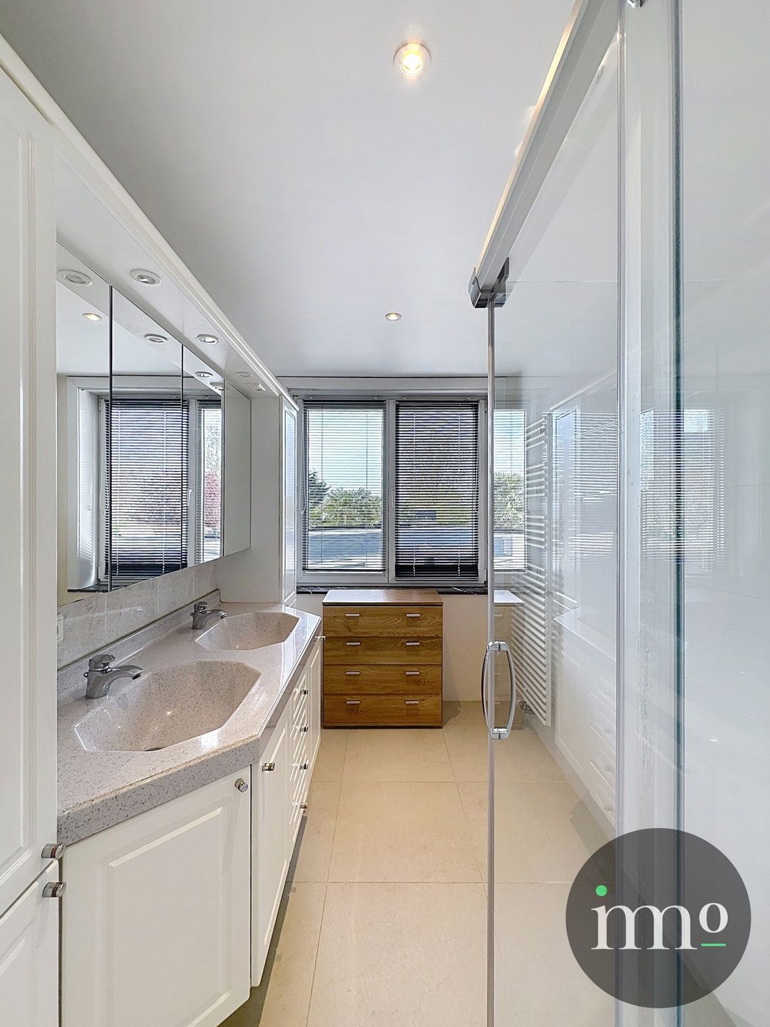 Instapklare woning met grote garage voor hobbyisten foto 13