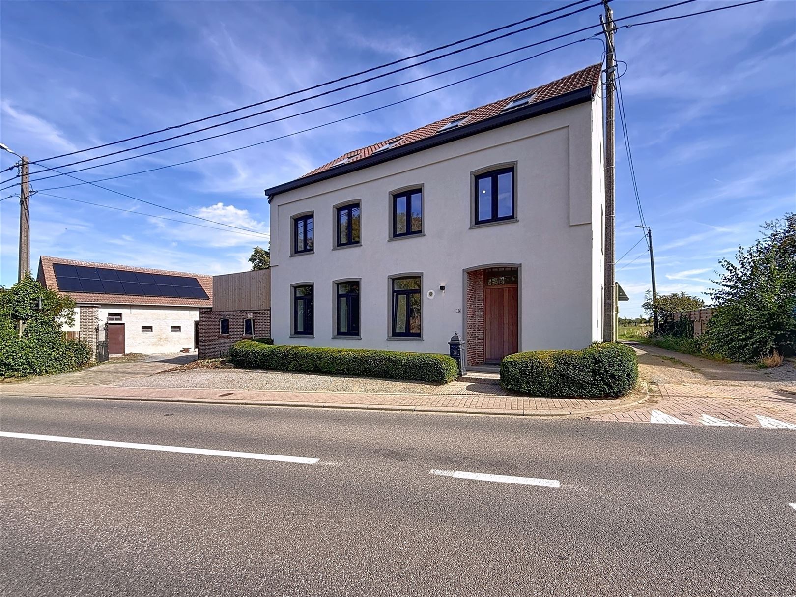 Energiezuinige, volledig gerenoveerde hoeve met bijgebouwen, 7a 83ca foto 33