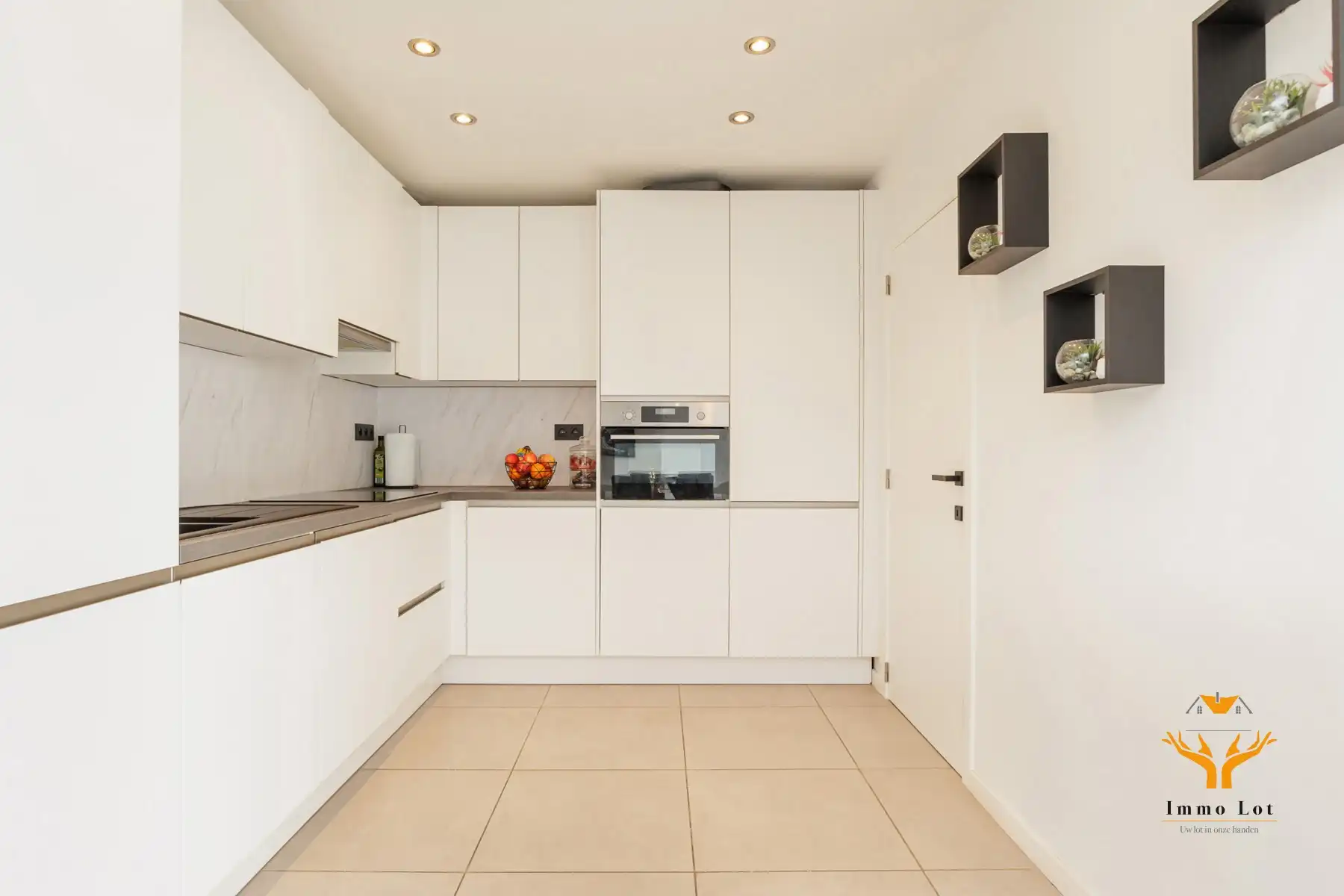 Instapklaar appartement met zonneterras aan het Donkmeer  foto 4