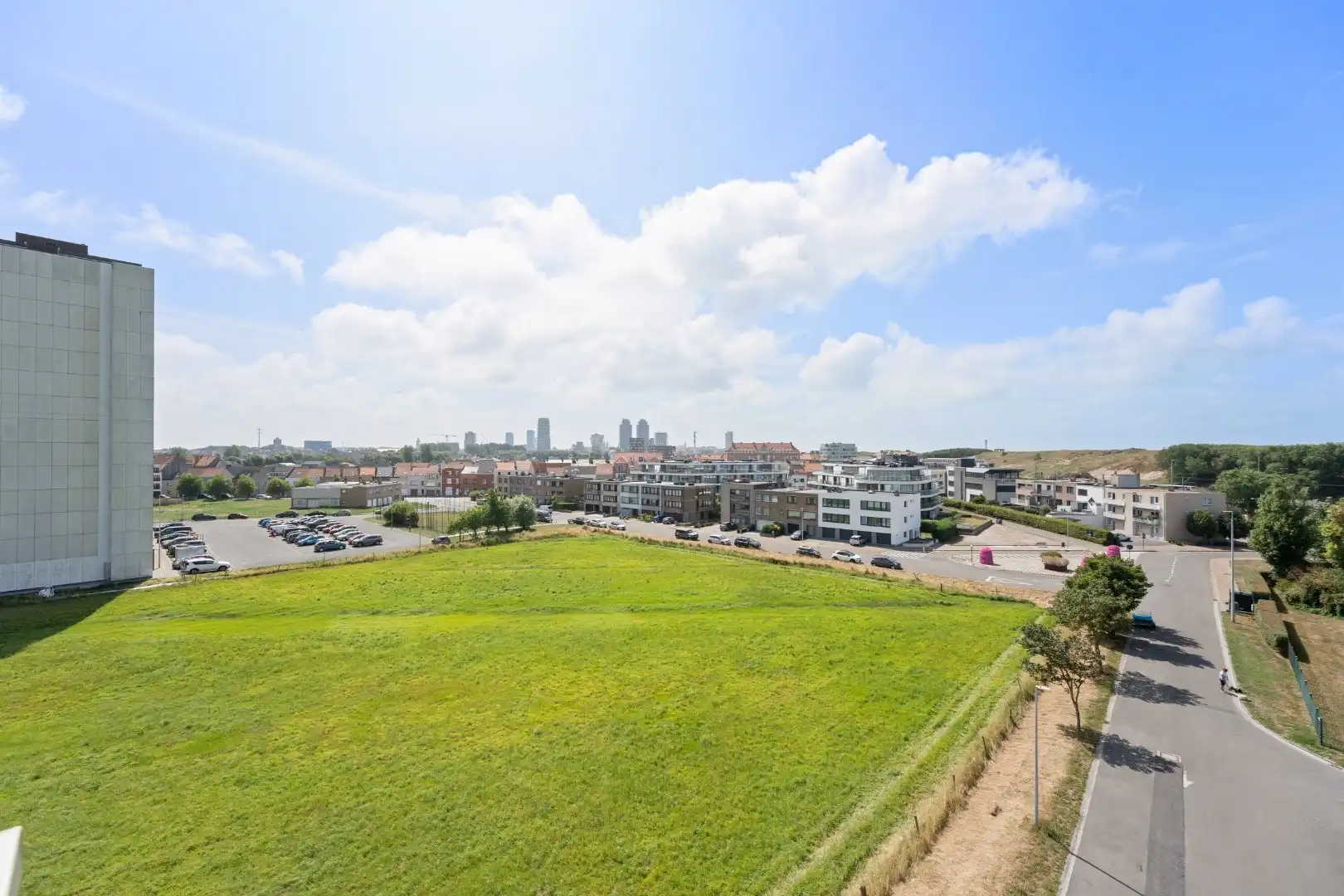Instapklaar gemeubeld 2-slaapkamerappartement met zeezicht en duinenzicht te Bredene  foto 15