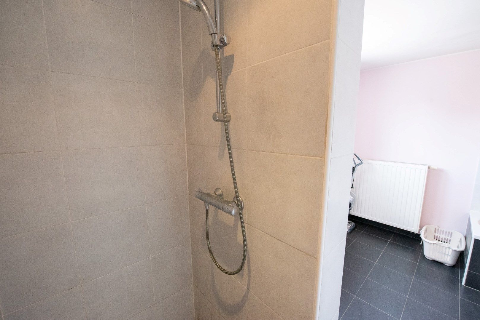 Ruime halfopen woning TE HUUR in Zulte foto 12