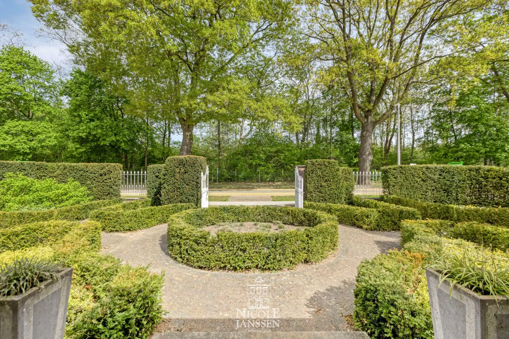 Vrijstaande villa foto 3