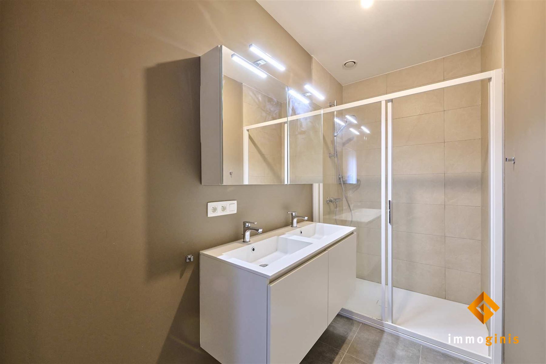 Recent en instapklaar 1-slaapkamerappartement met overdekt terras. foto 10