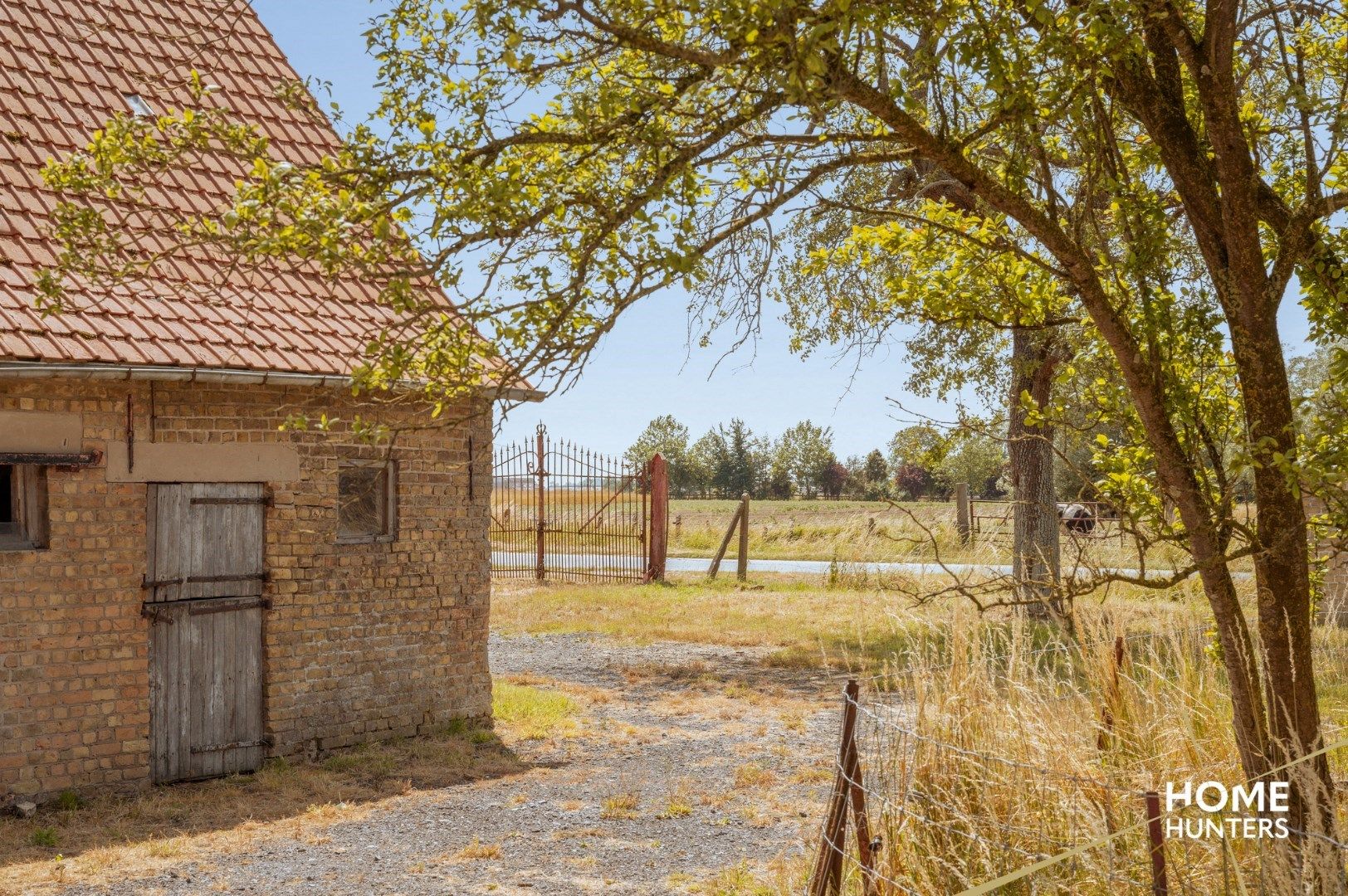 Prachtige U-hoeve op idyllische locatie met bouwvergunning te Izenberge  foto 12