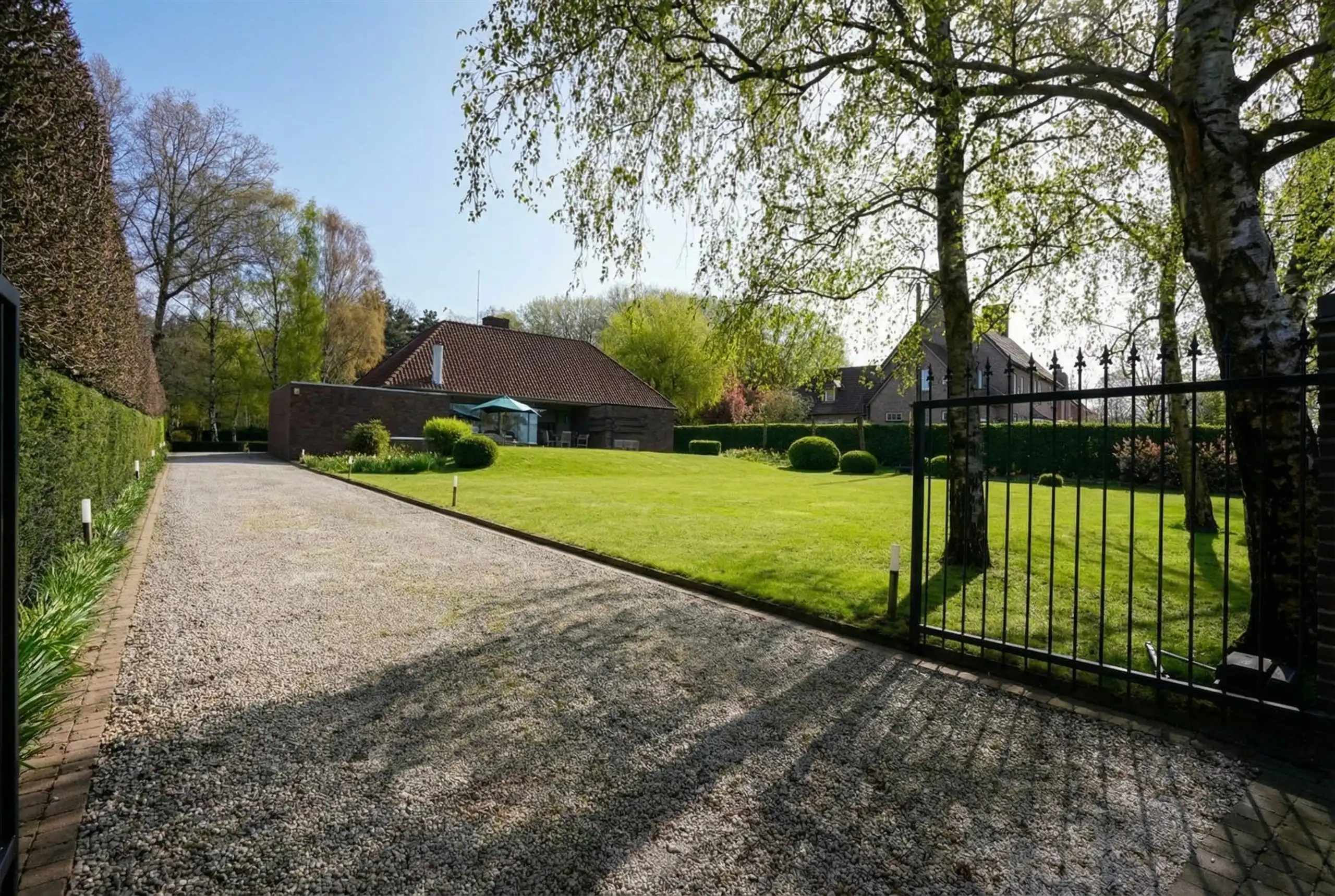 Verborgen verrassing: aan de zoom v/h bos met maximaal zicht foto 2