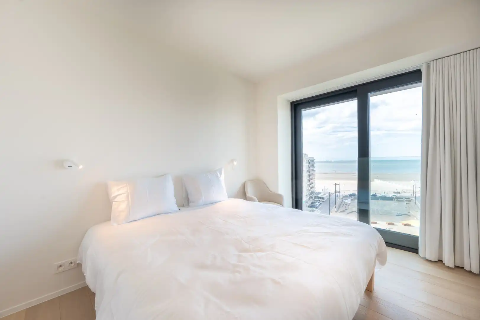 Heldentoren - Duplex genietend van een panoramisch zicht op de kust foto 14