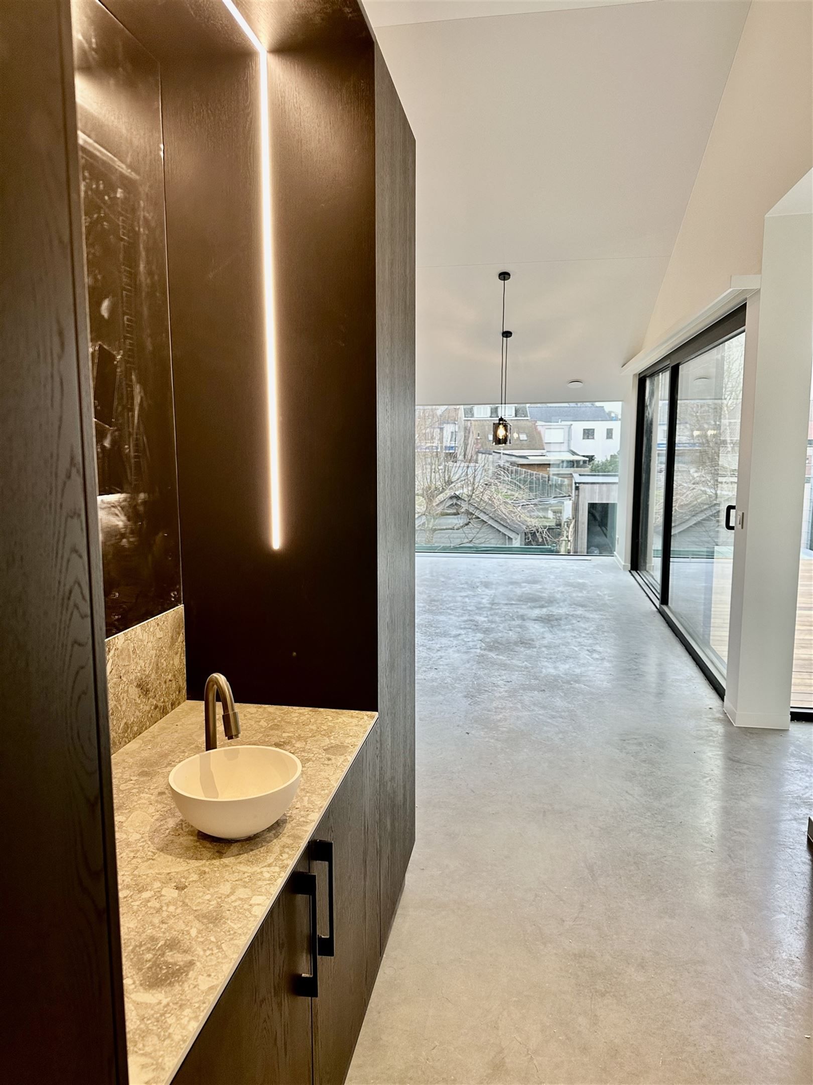 App gelegen op 1ste verdiep van een woonproject  te Eine foto 5