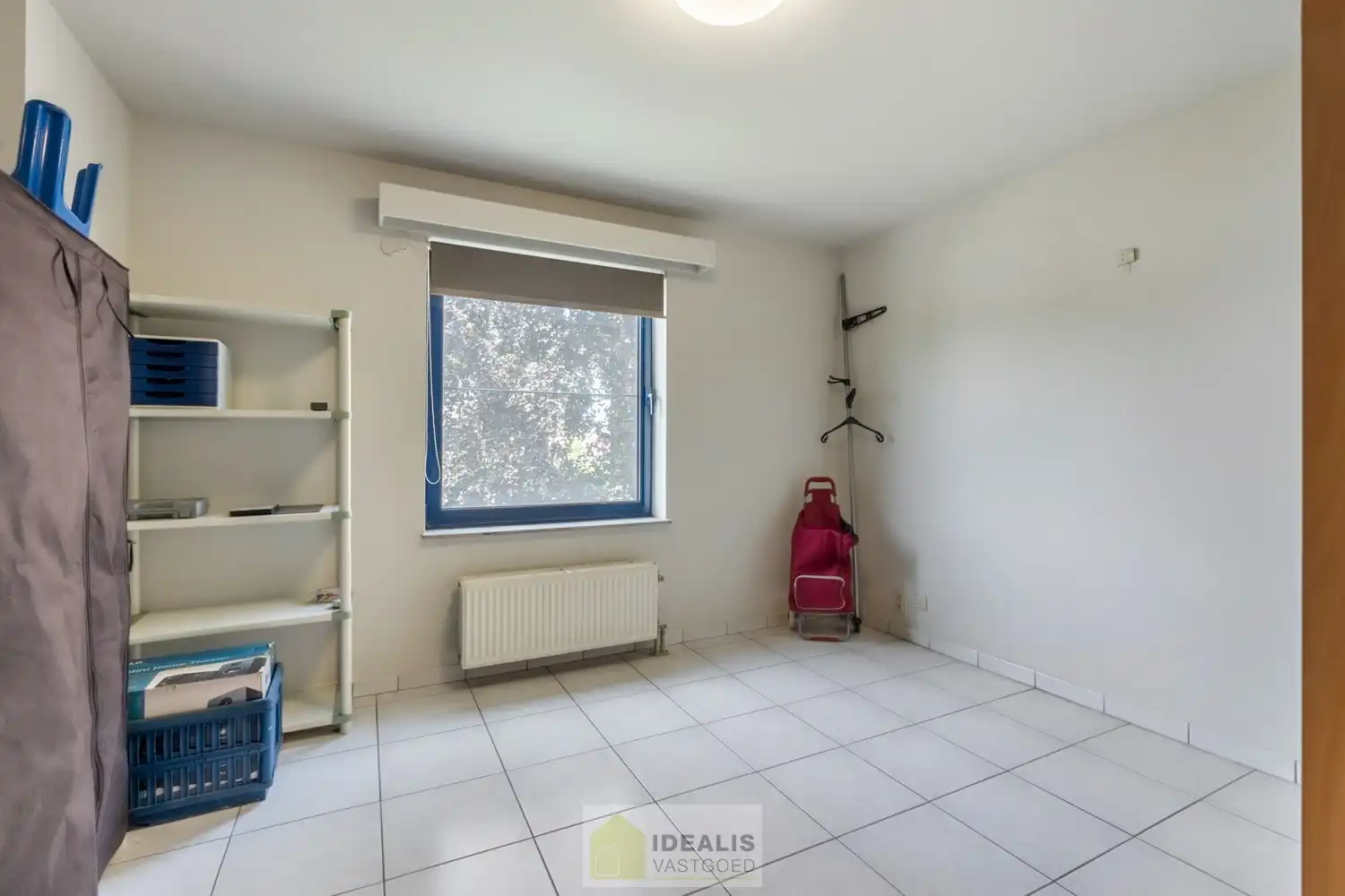IDEALIS VASTGOED – Handelsruimte/showroom met 2 appartementen gelegen op een perceel van 6a 47ca op een commerciële zichtlocatie op het ‘Lindel’. foto 17