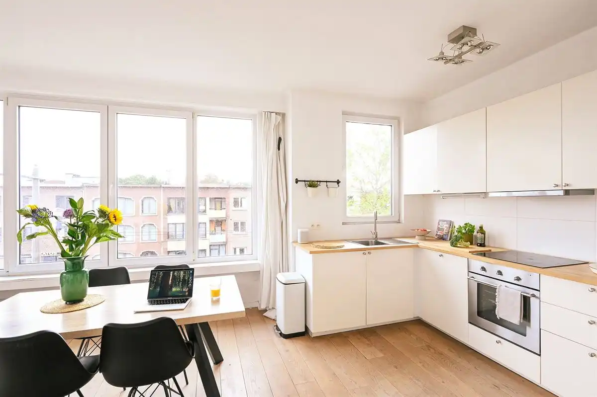 Supergezellig lichtrijk hoekappartement met 2 slpk foto 10